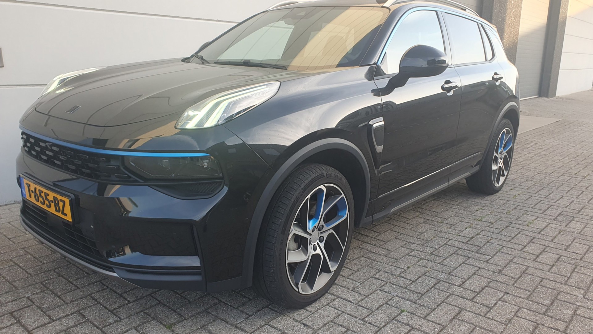 Foto van Lynk&co LYNK & Co 01