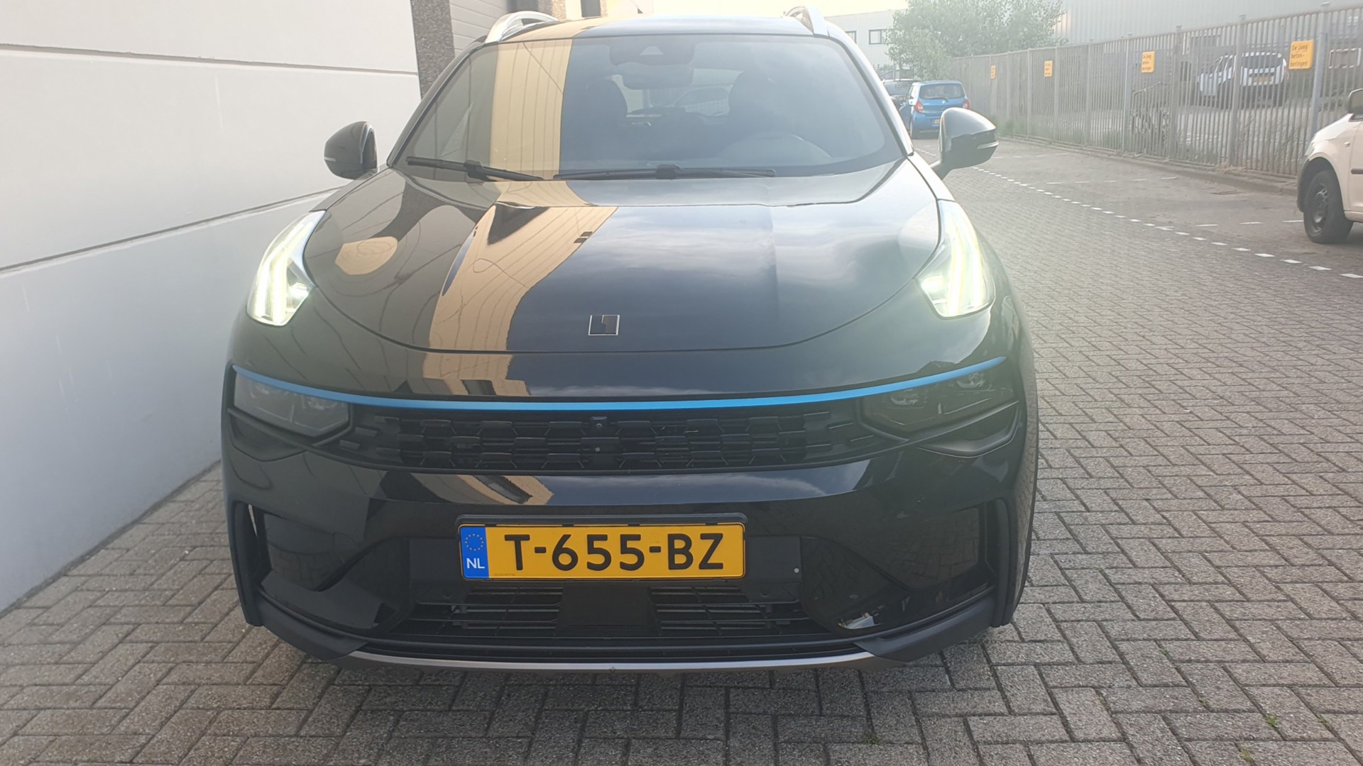 Foto van Lynk&co LYNK & Co 01