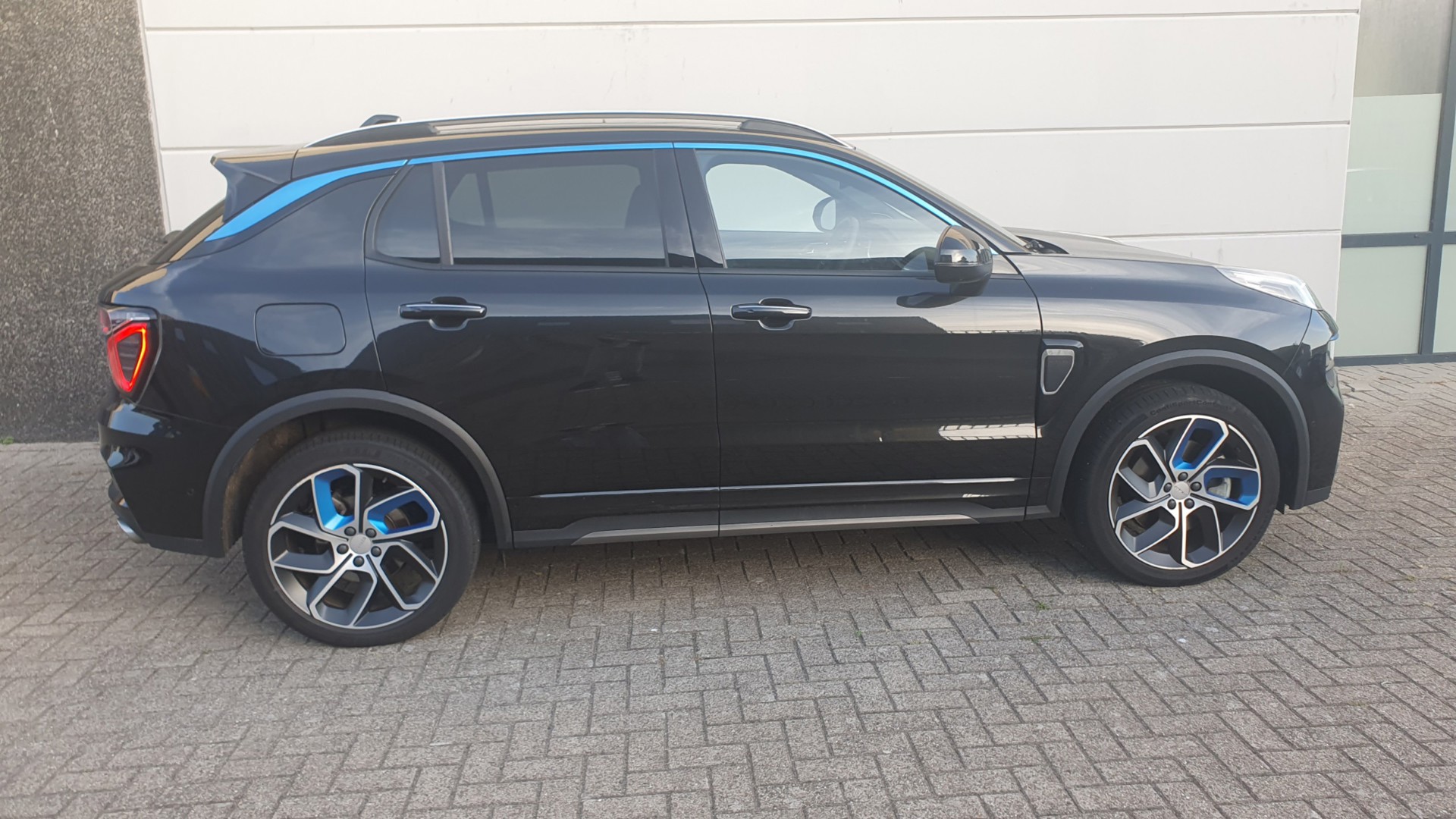 Foto van Lynk&co LYNK & Co 01