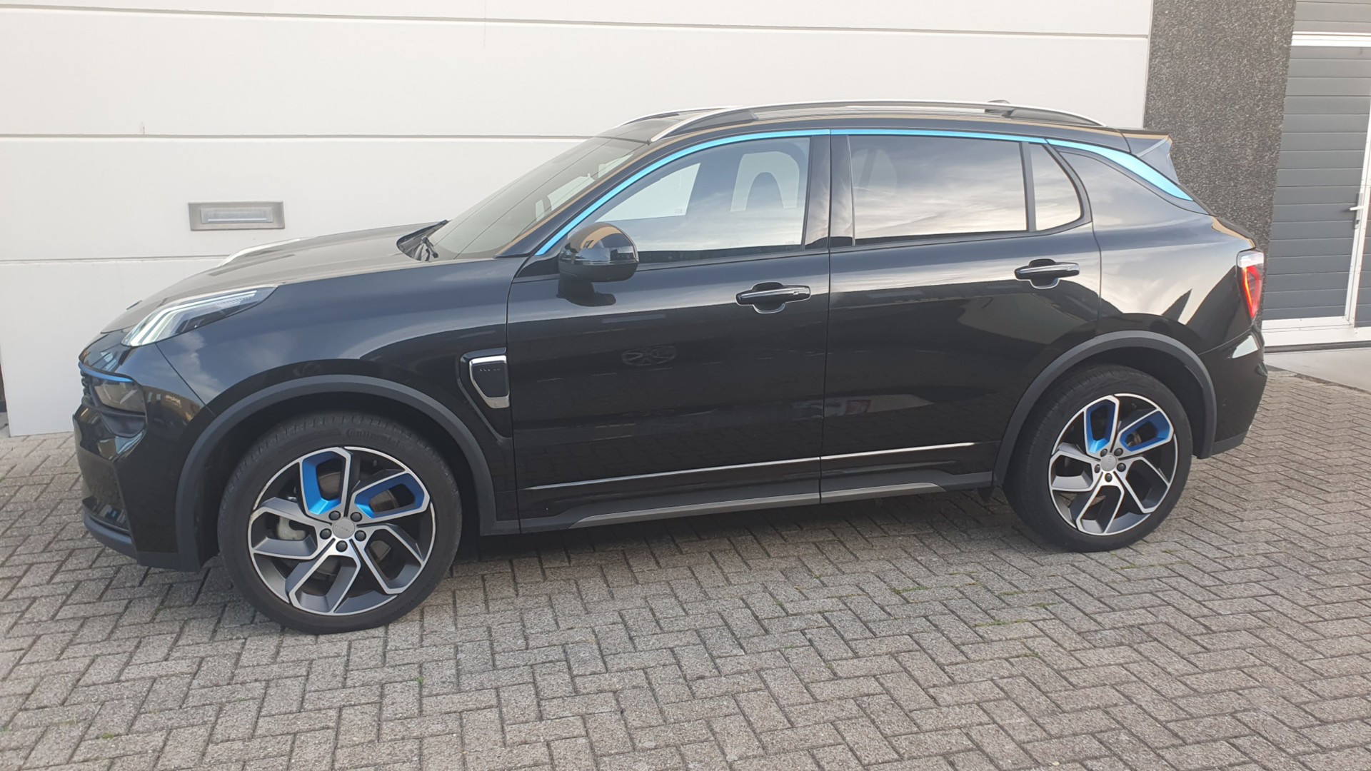 Foto van Lynk&co LYNK & Co 01