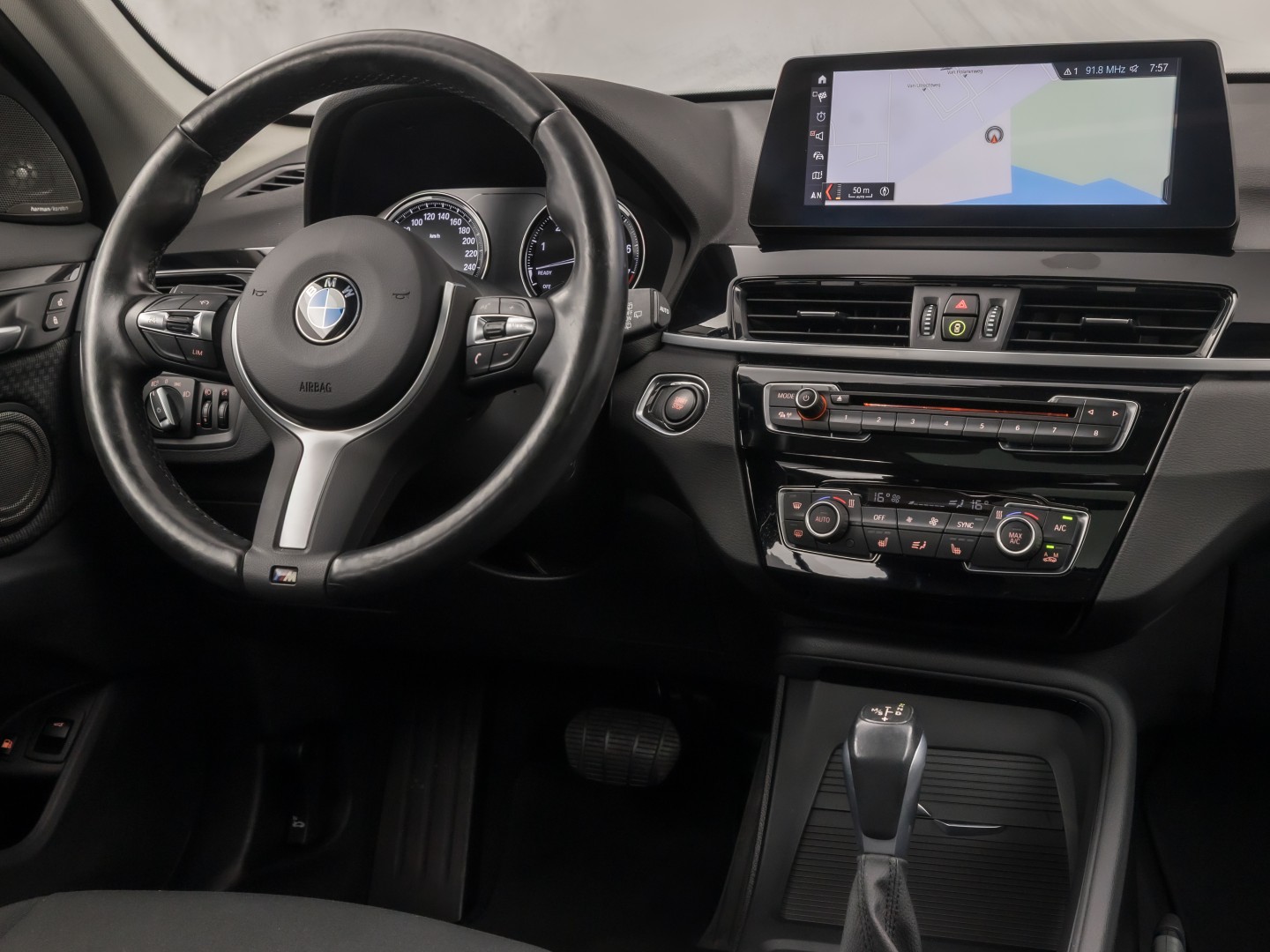 Foto van BMW X1 Xdrive25e