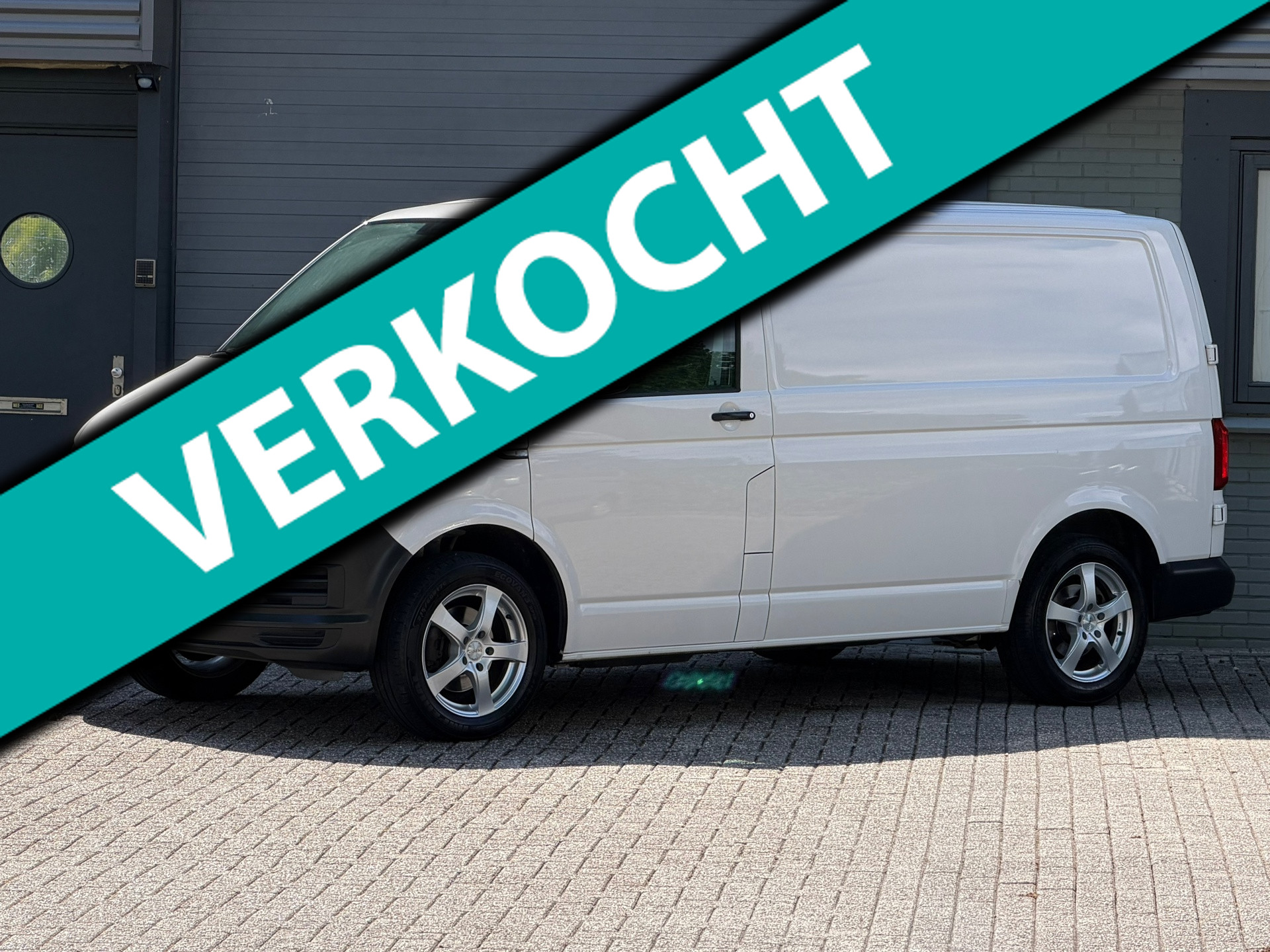 Volkswagen Transporter 2.0 TDI L1H2 Trendline 2018 - voorkant
