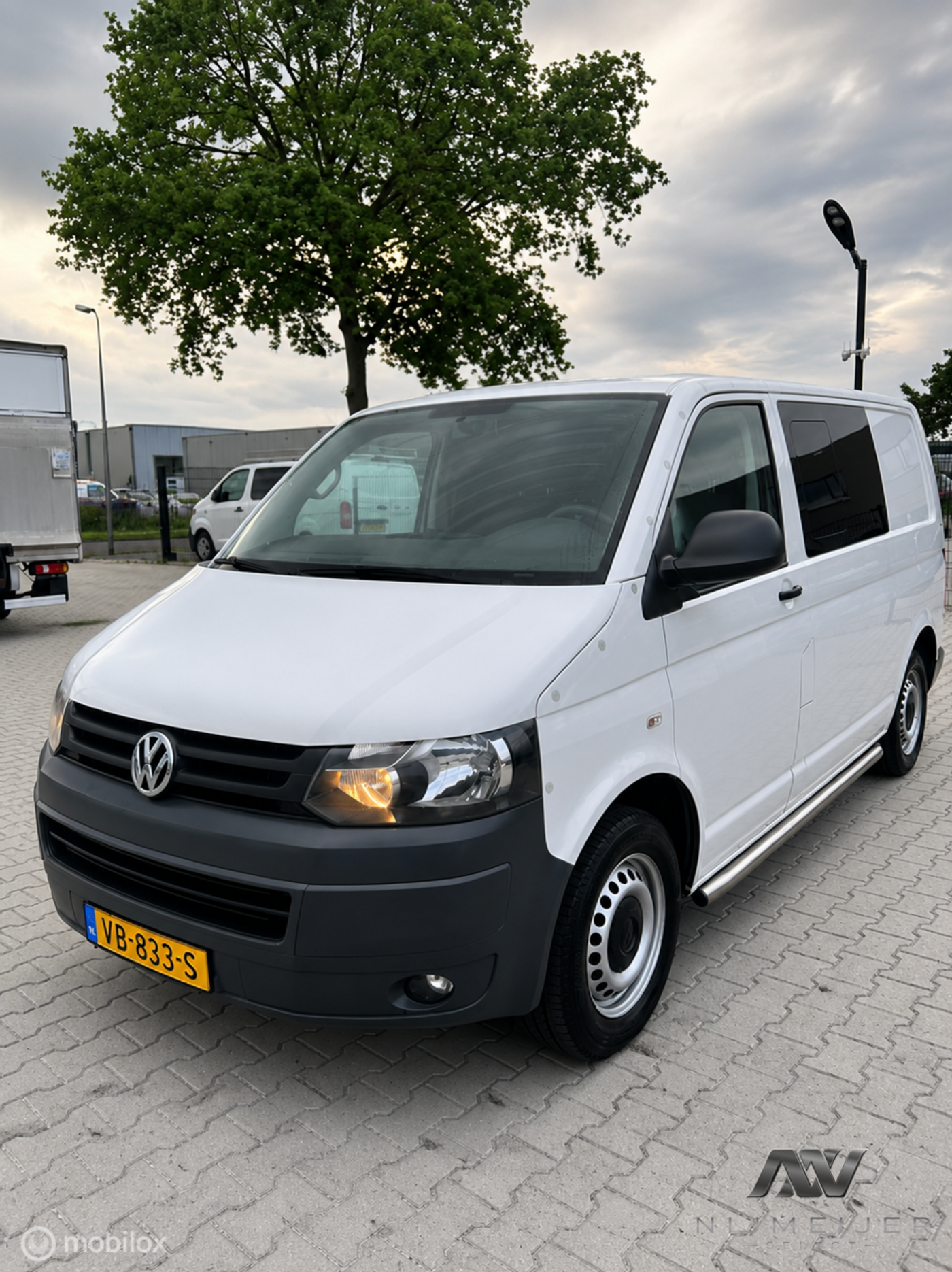 Volkswagen Transporter 2.0 TDI L1H1 airco l cruise l navi 2013 - voorkant