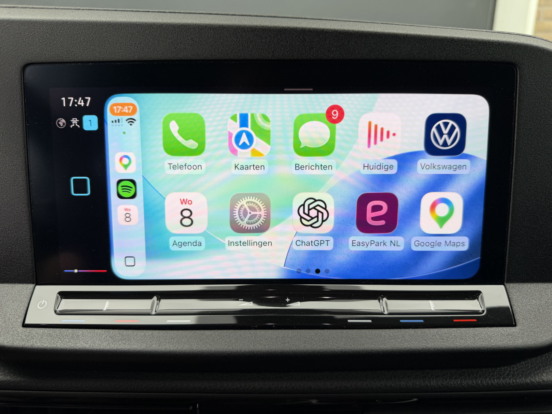 Foto van Volkswagen Caddy Modified Partition Wall