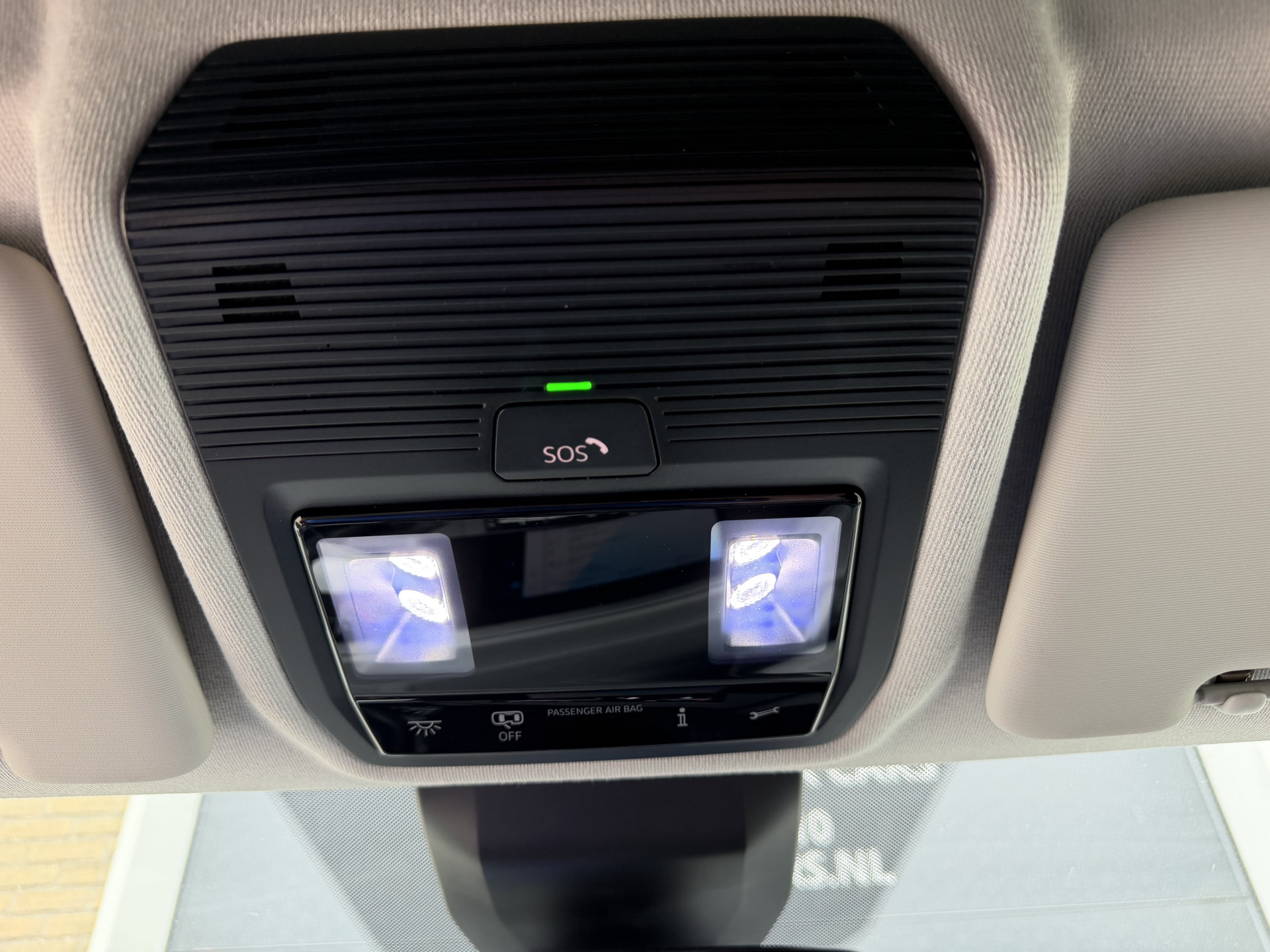 Foto van Volkswagen Caddy Modified Partition Wall