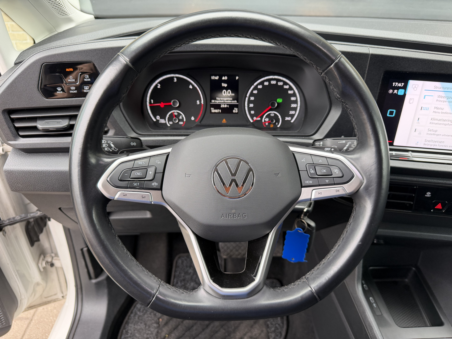 Foto van Volkswagen Caddy Modified Partition Wall