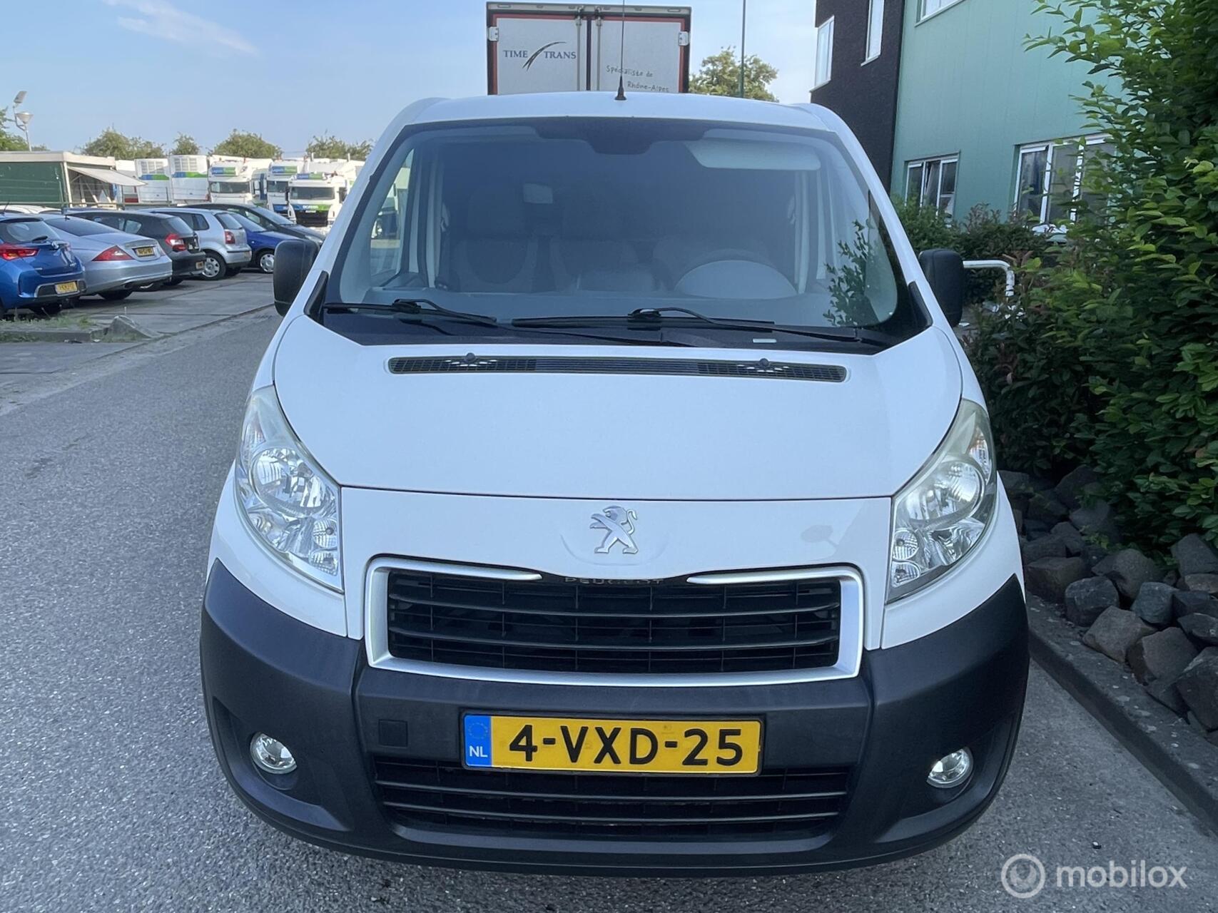 Peugeot Expert 229 1.6 HDI L2H2 Nieuwe Apk Airco 2012 - voorkant