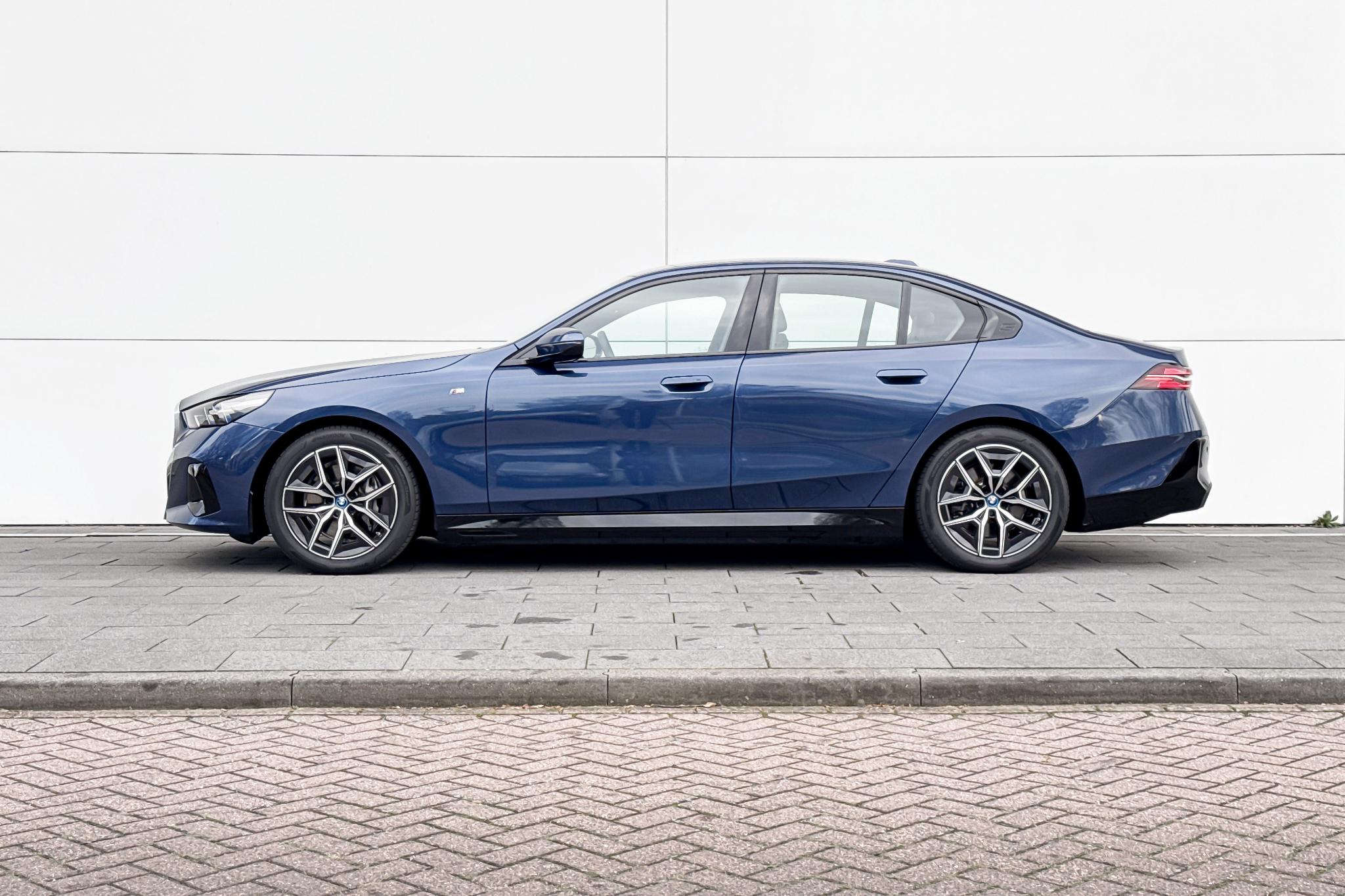 Foto van BMW I5 Edrive40