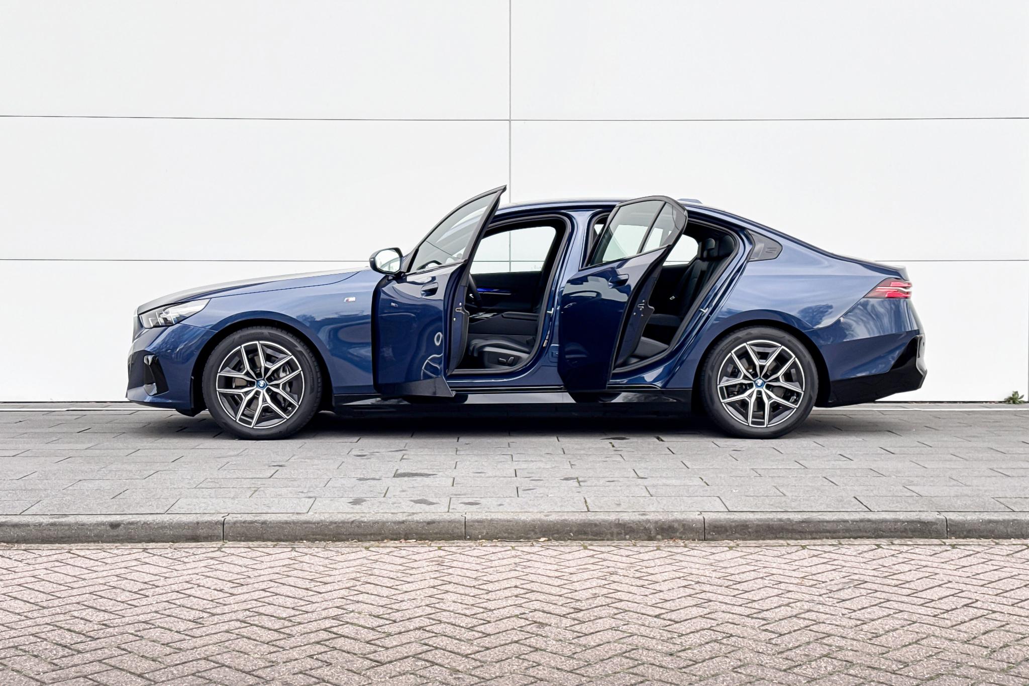 Foto van BMW I5 Edrive40