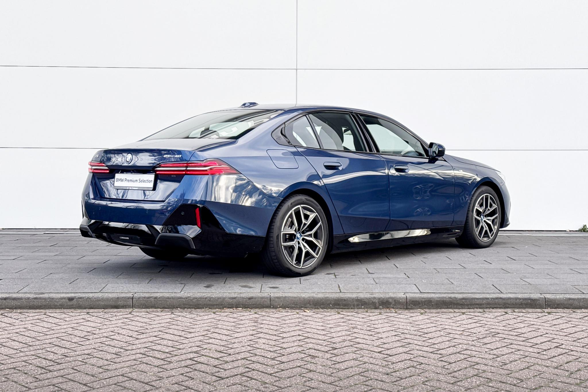 Foto van BMW I5 Edrive40