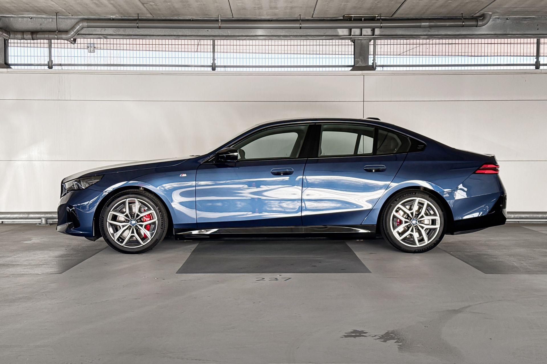 Foto van BMW I5 M60 xDrive