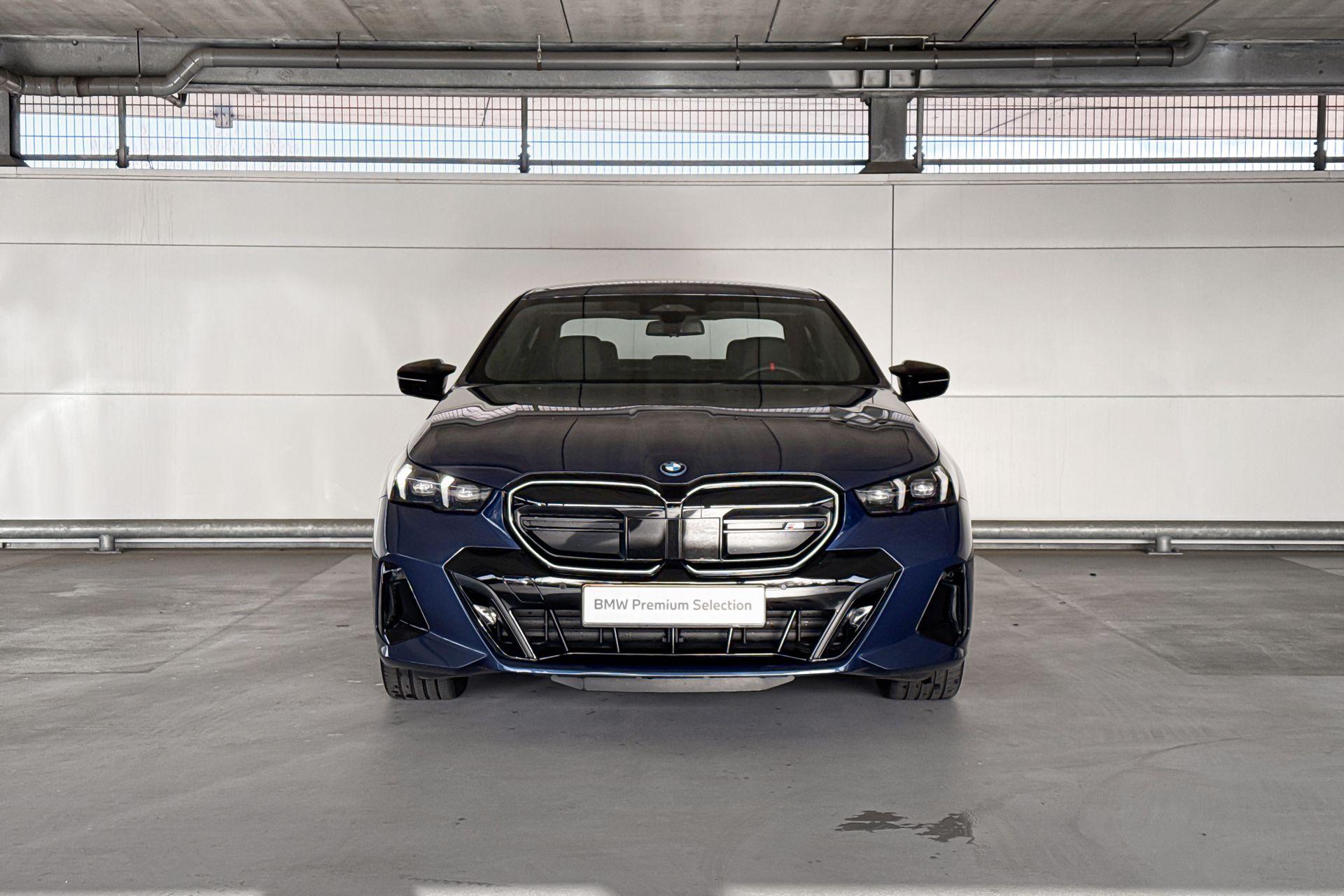 Foto van BMW I5 M60 xDrive