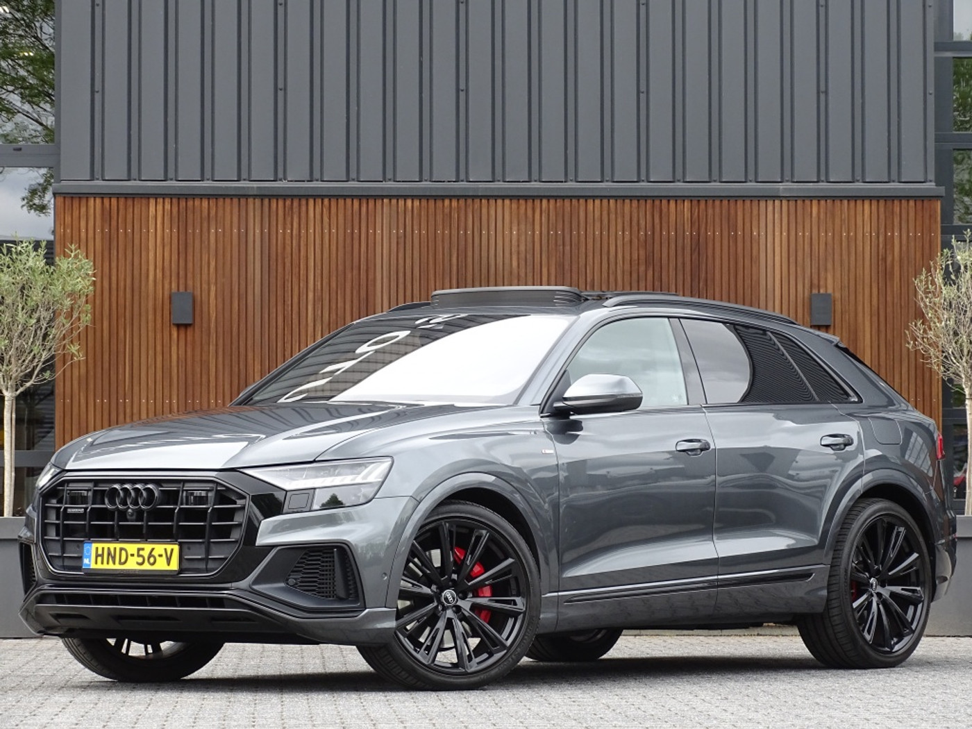 Audi Q8 55 TFSI E 55 TFSIe 381PK Quattro S-ed / Exclusive / Nachtzicht / B&O / 360 2021 - voorkant