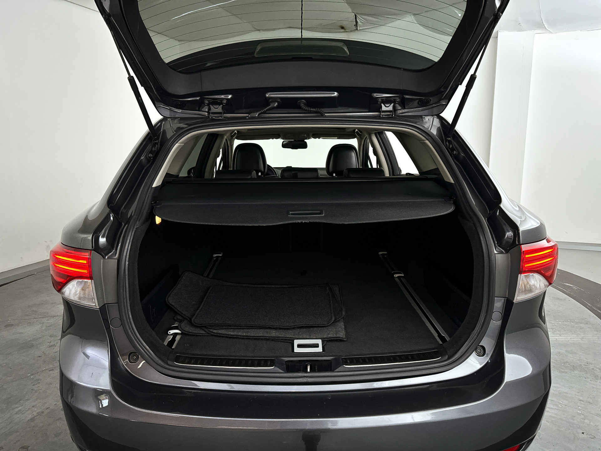 Foto van Toyota Toyota Avensis