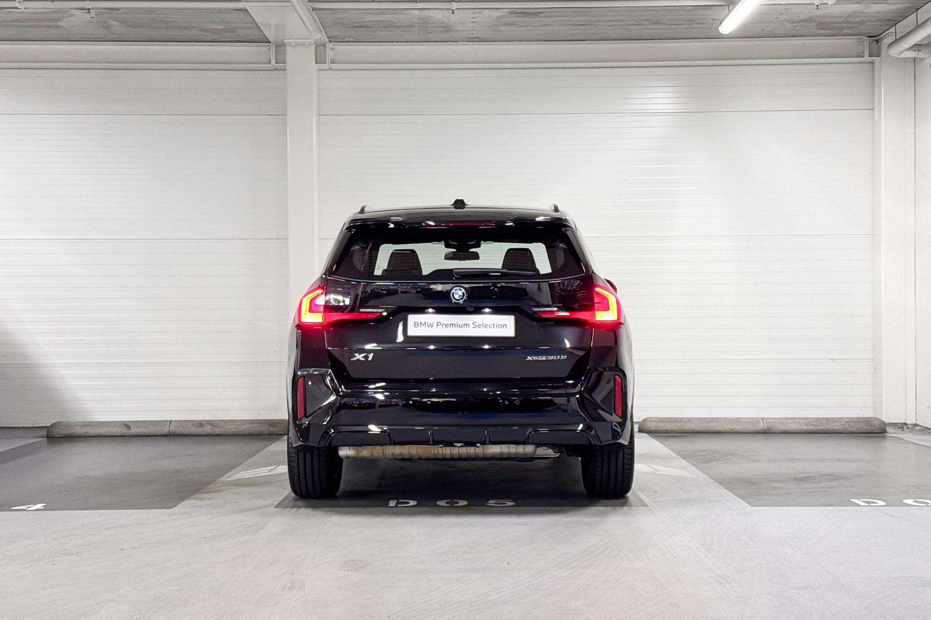Foto van BMW X1 Xdrive30e
