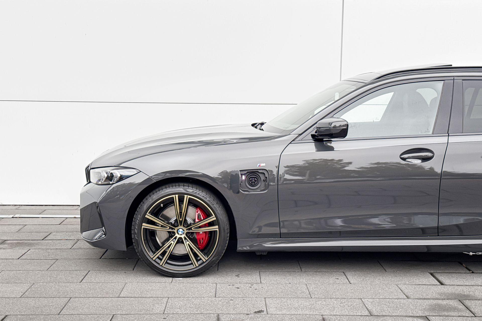 Foto van BMW 330e