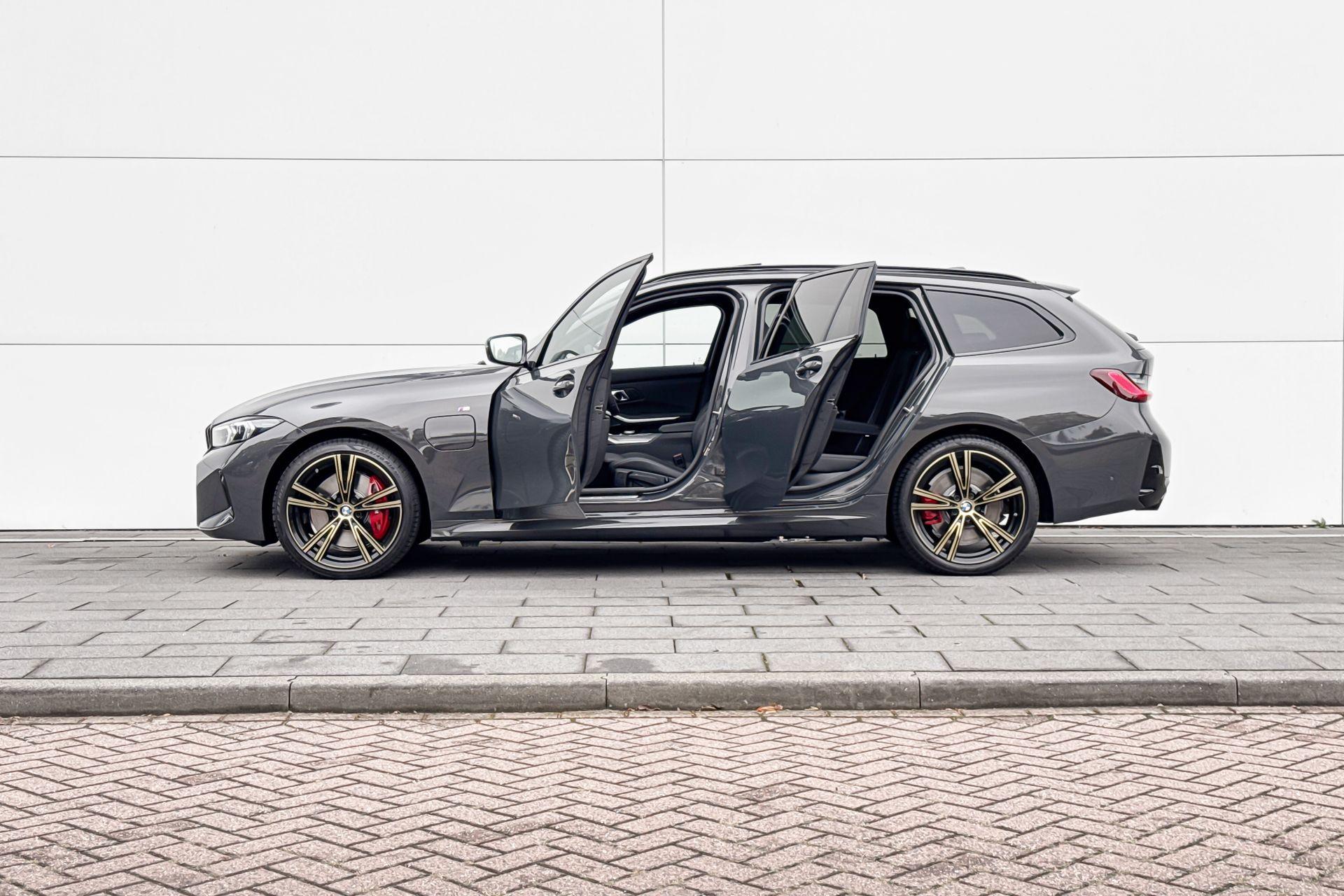 Foto van BMW 330e
