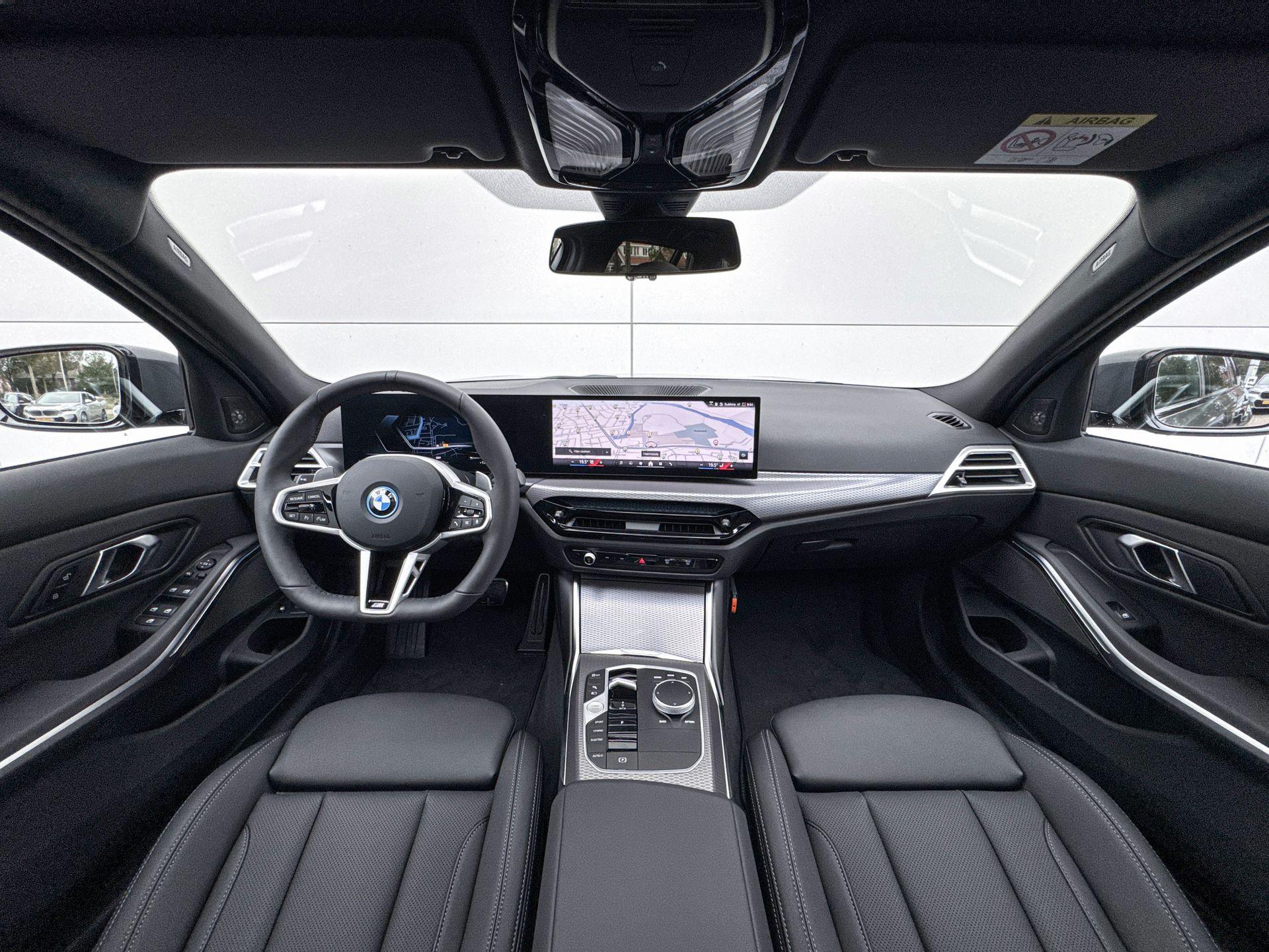 Foto van BMW 330e