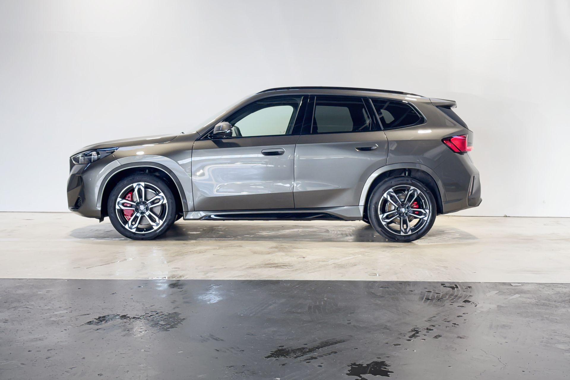 Foto van BMW Ix1 Edrive20