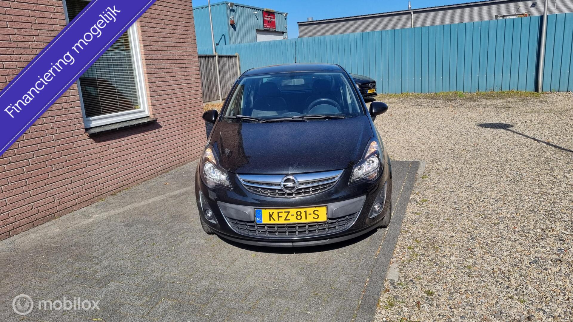 Opel Corsa 1.4-16V Cosmo 5drs , airco , sportvelgen 2014 - voorkant