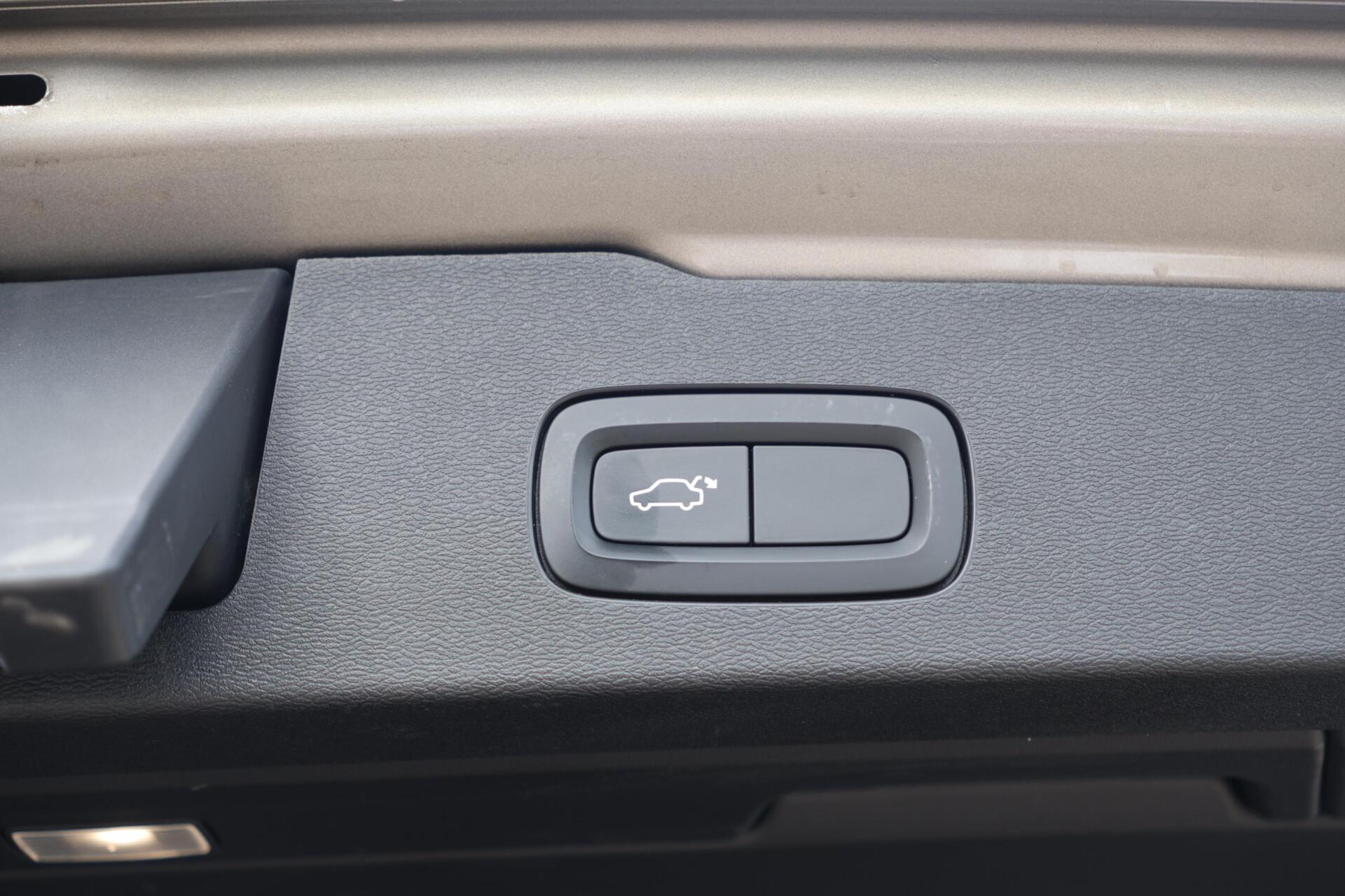 Foto van Volvo V60 T8 Twin Engine