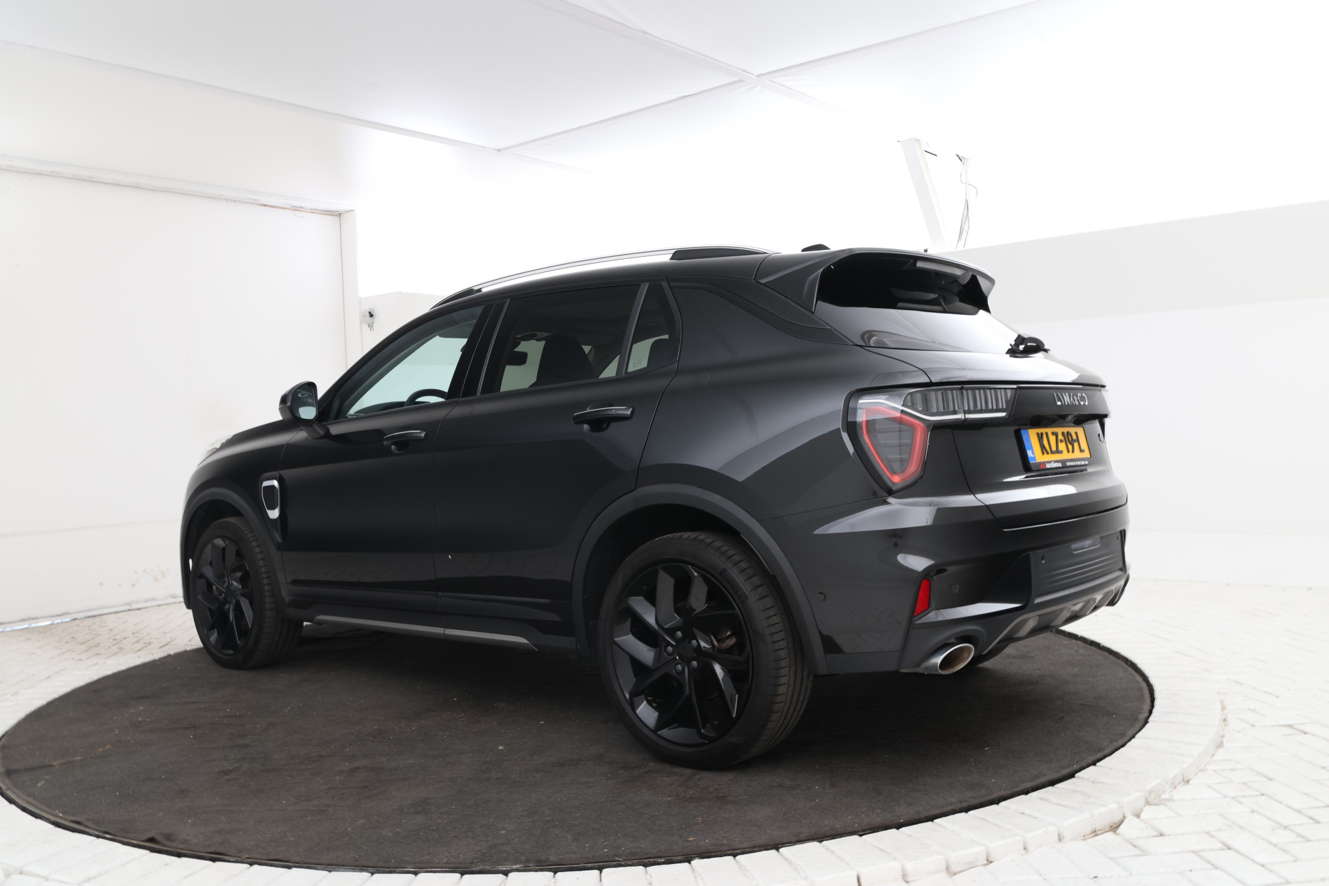 Foto van Lynk&co LYNK & Co 01