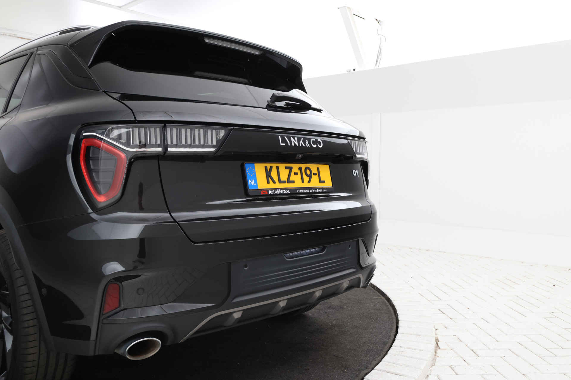 Foto van Lynk&co LYNK & Co 01