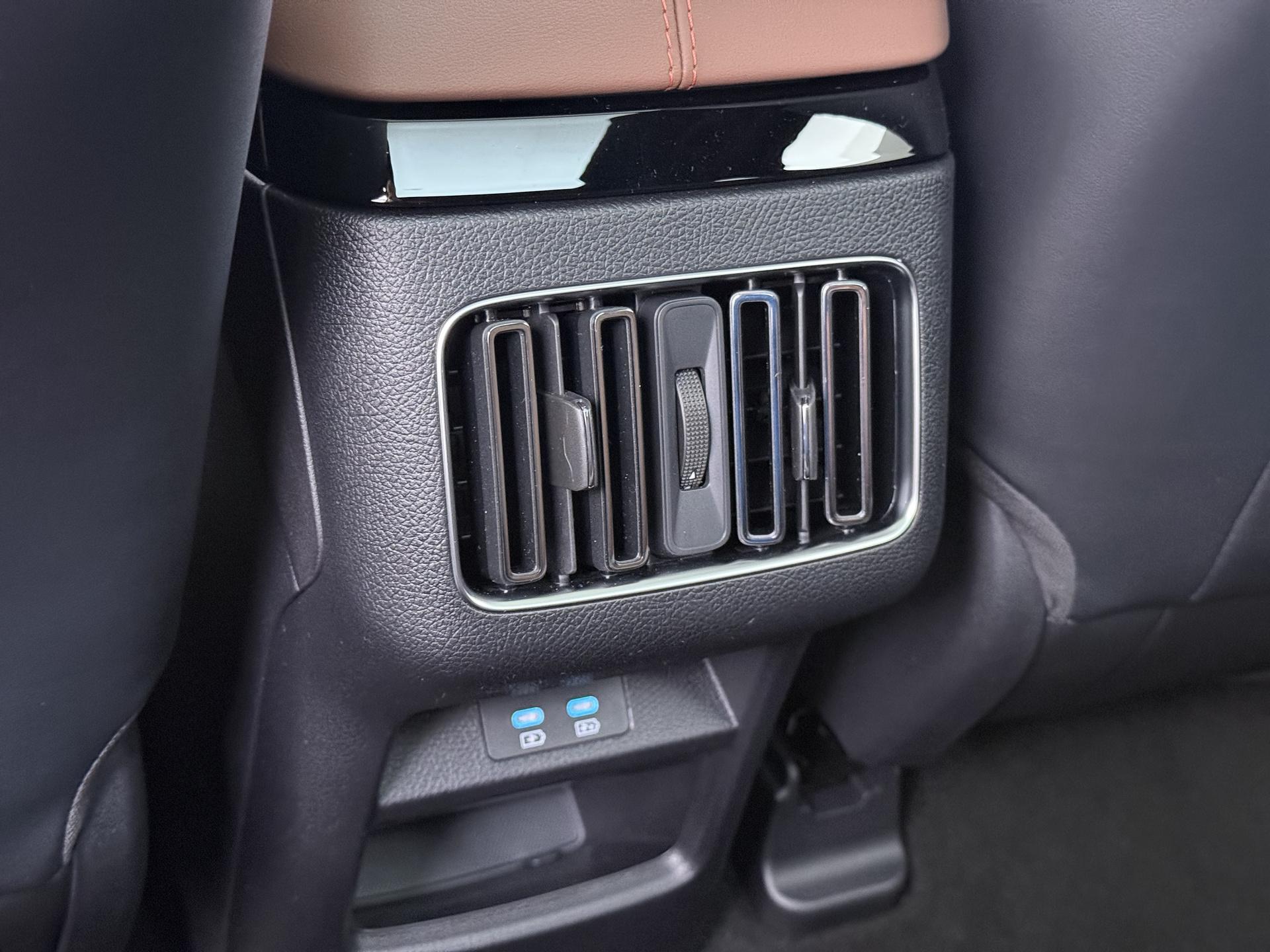 Foto van BYD BYD Seal U Dm-i