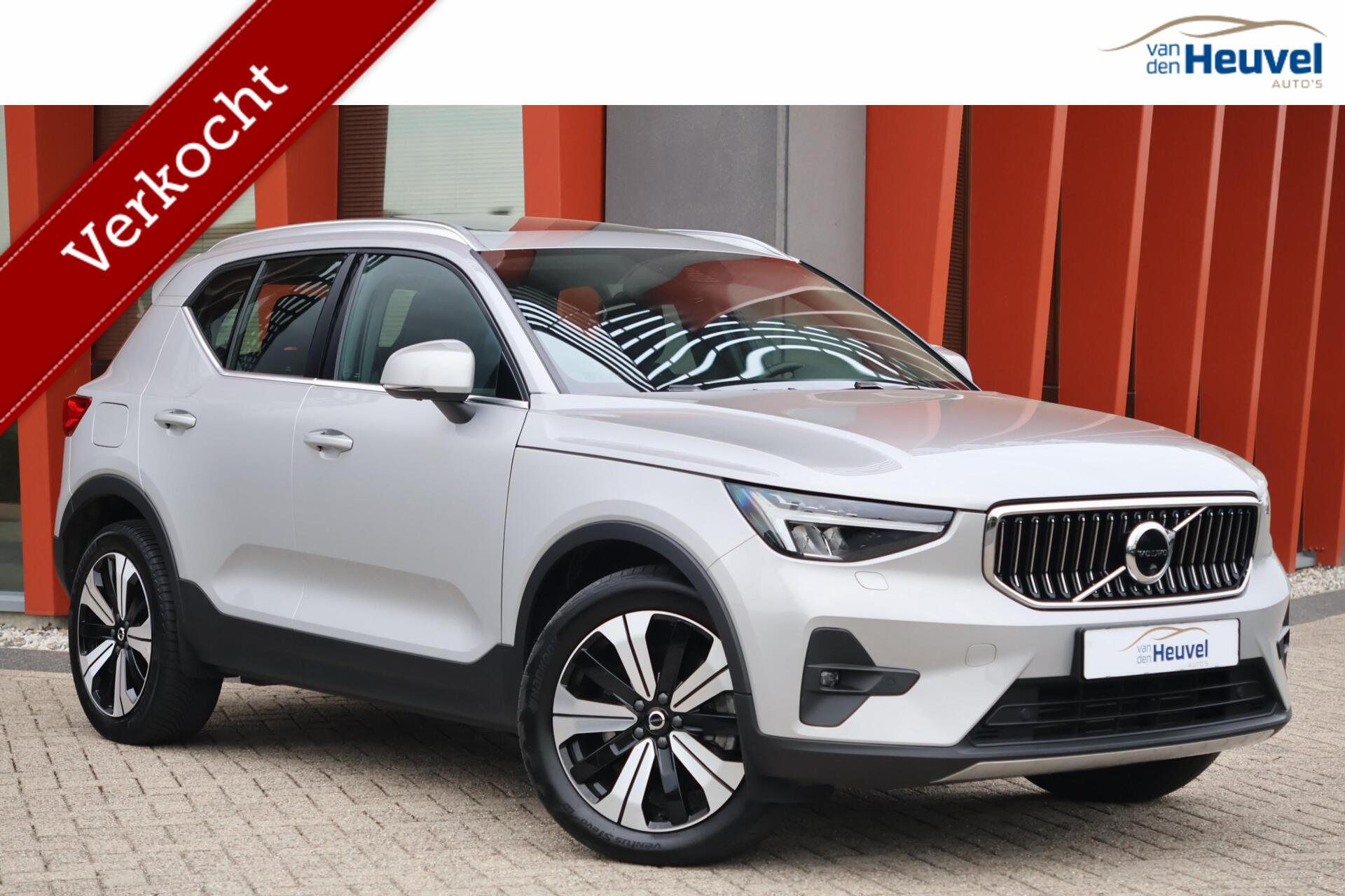 Volvo XC40 T5 Recharge Ultimate Bright | Stoelverwarming | Trekhaak | Leder | 360° Camera | H/K | Panoramadak | Keyless 2023 - voorkant