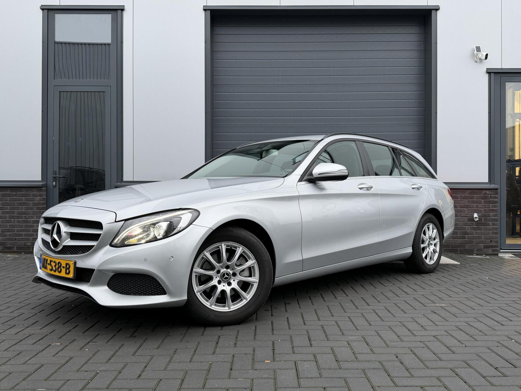 Mercedes-Benz C 160 160 Premium - Trekhaak - PDC - NAP 2017 - voorkant