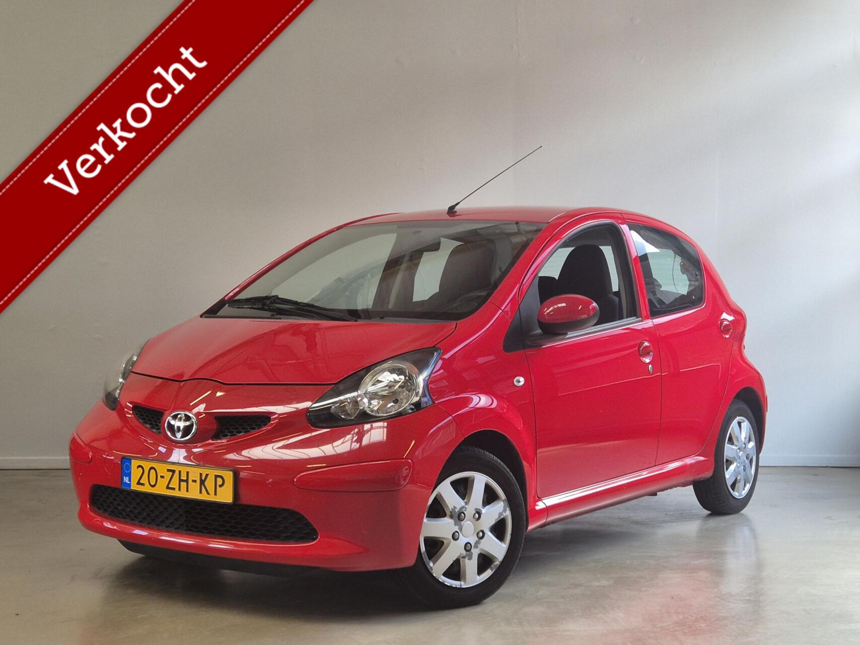 Toyota Toyota Aygo 1.0-12V / Origineel NL / Dealeronderhouden 2008 - voorkant