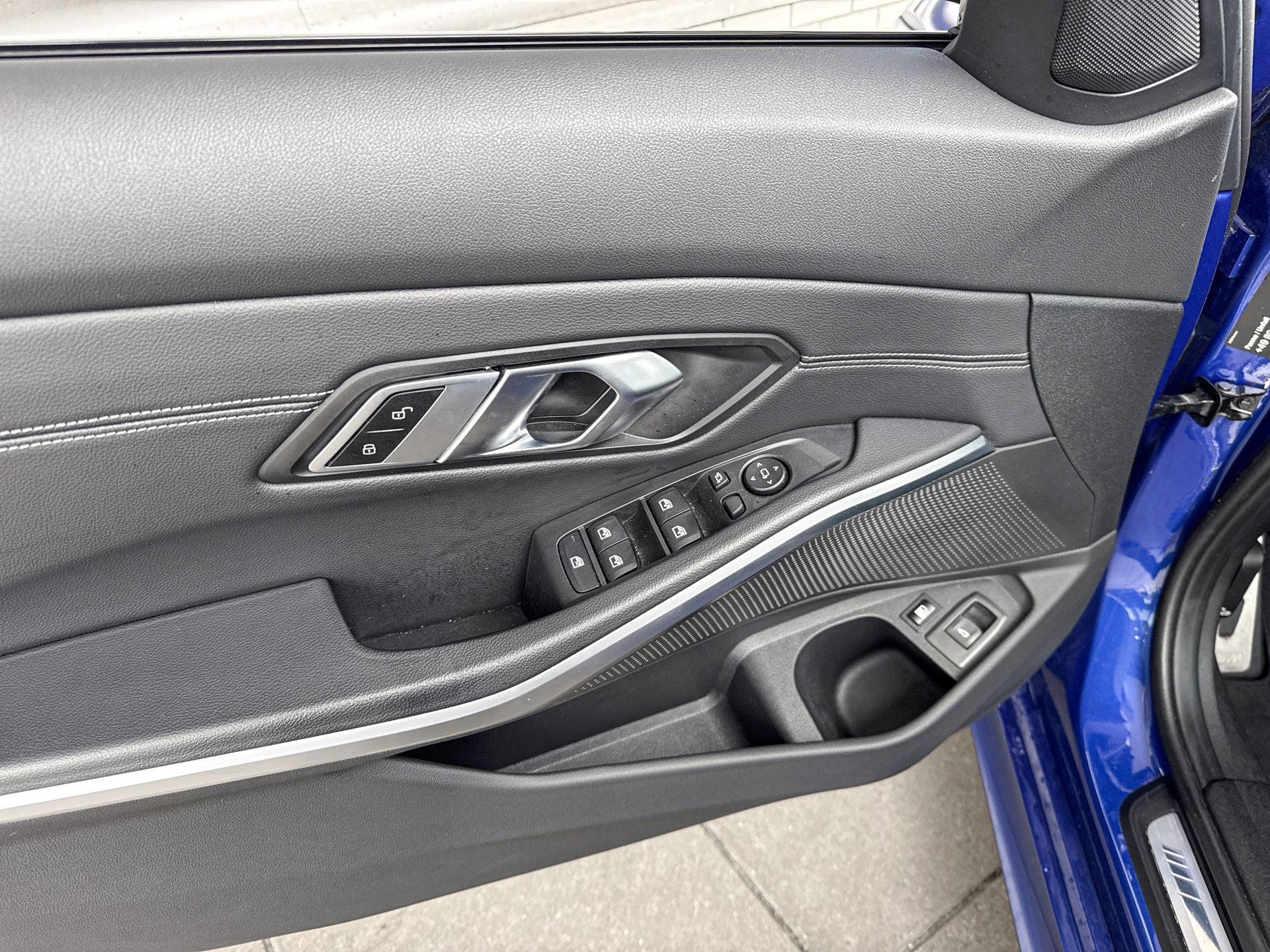 Foto van BMW 330e xDrive