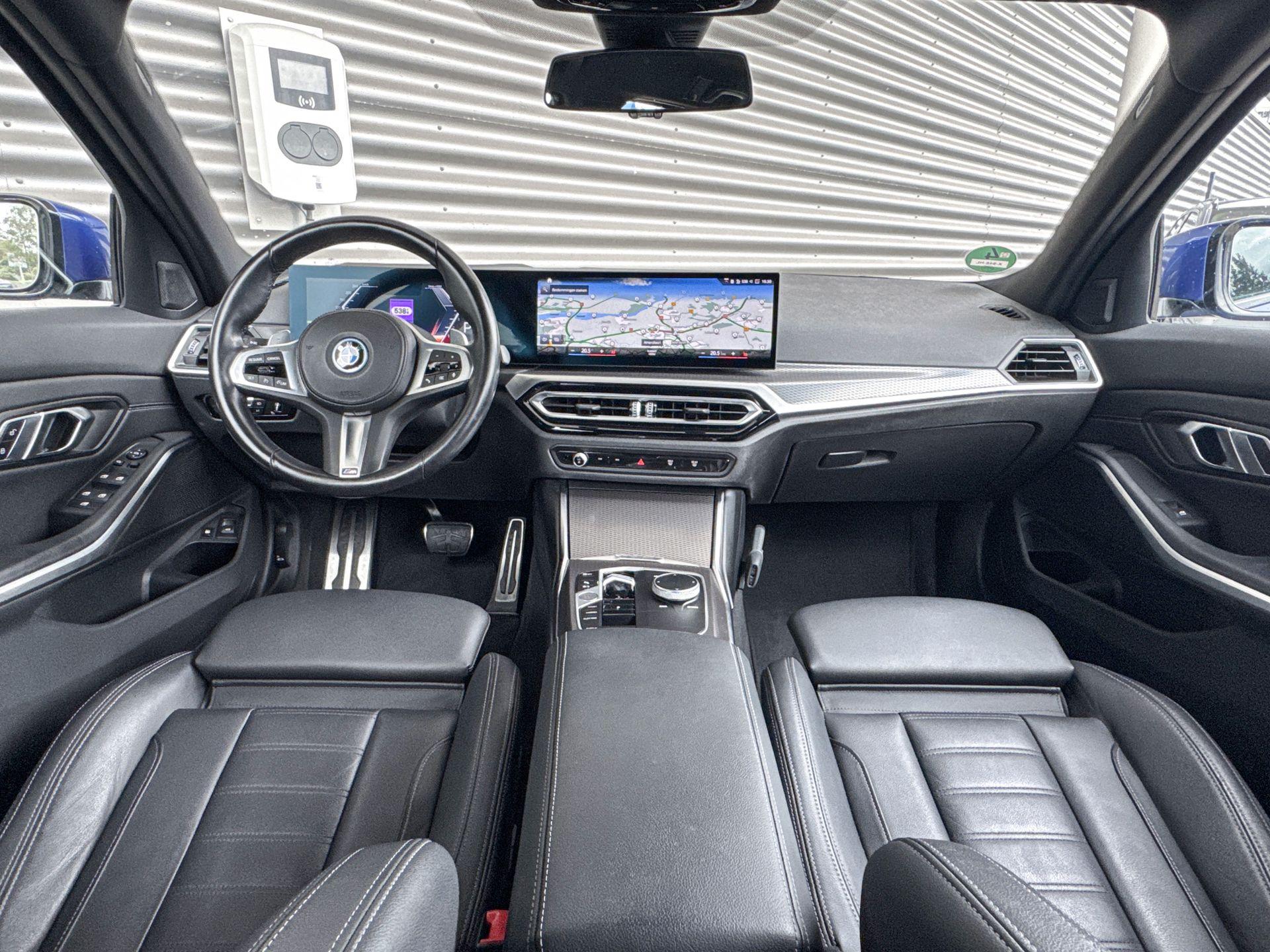 Foto van BMW 330e xDrive