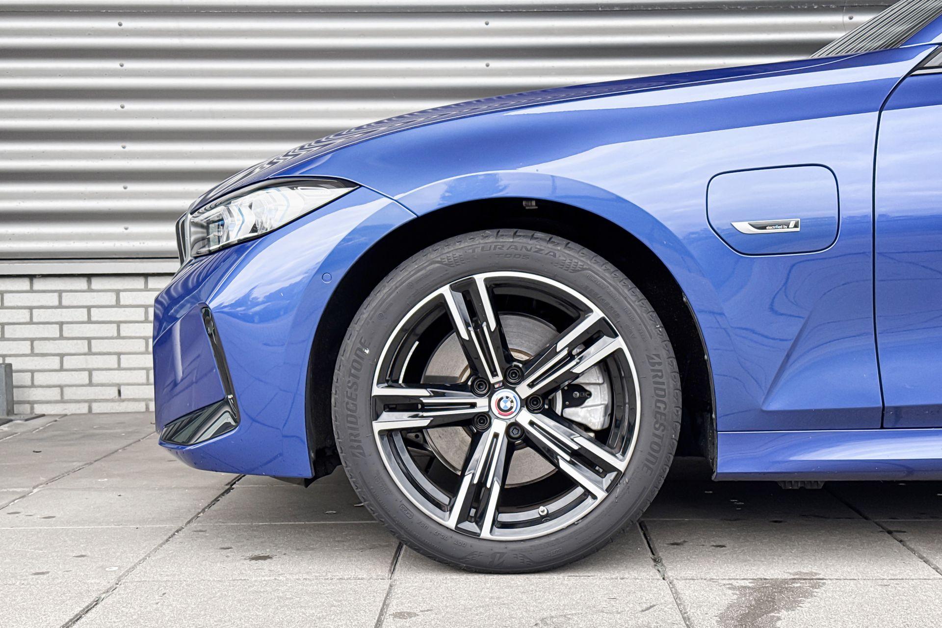 Foto van BMW 330e xDrive