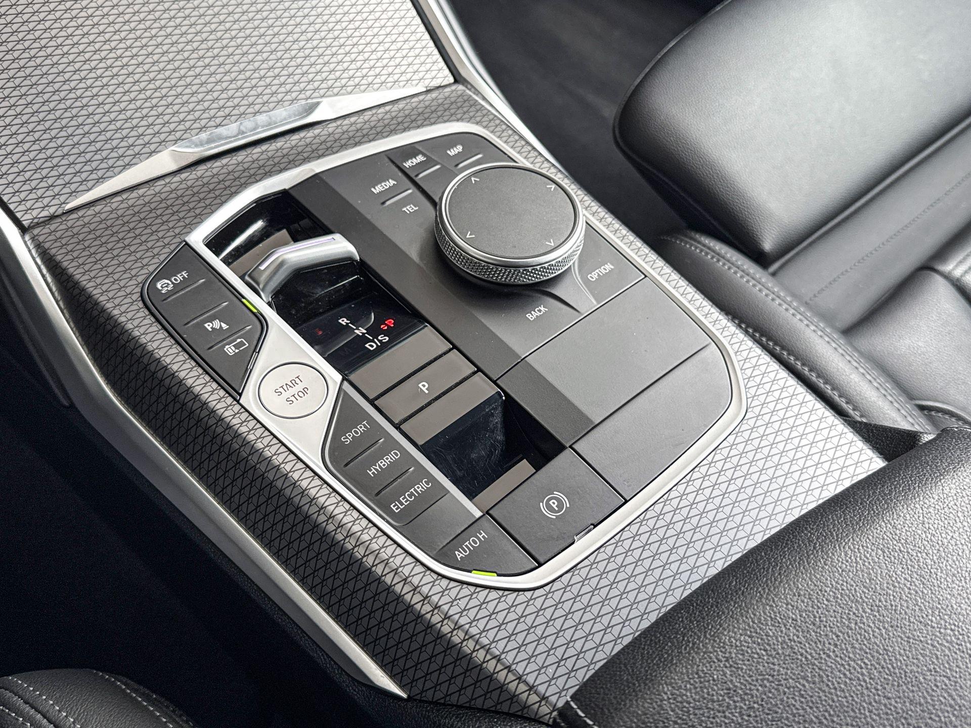 Foto van BMW 330e xDrive