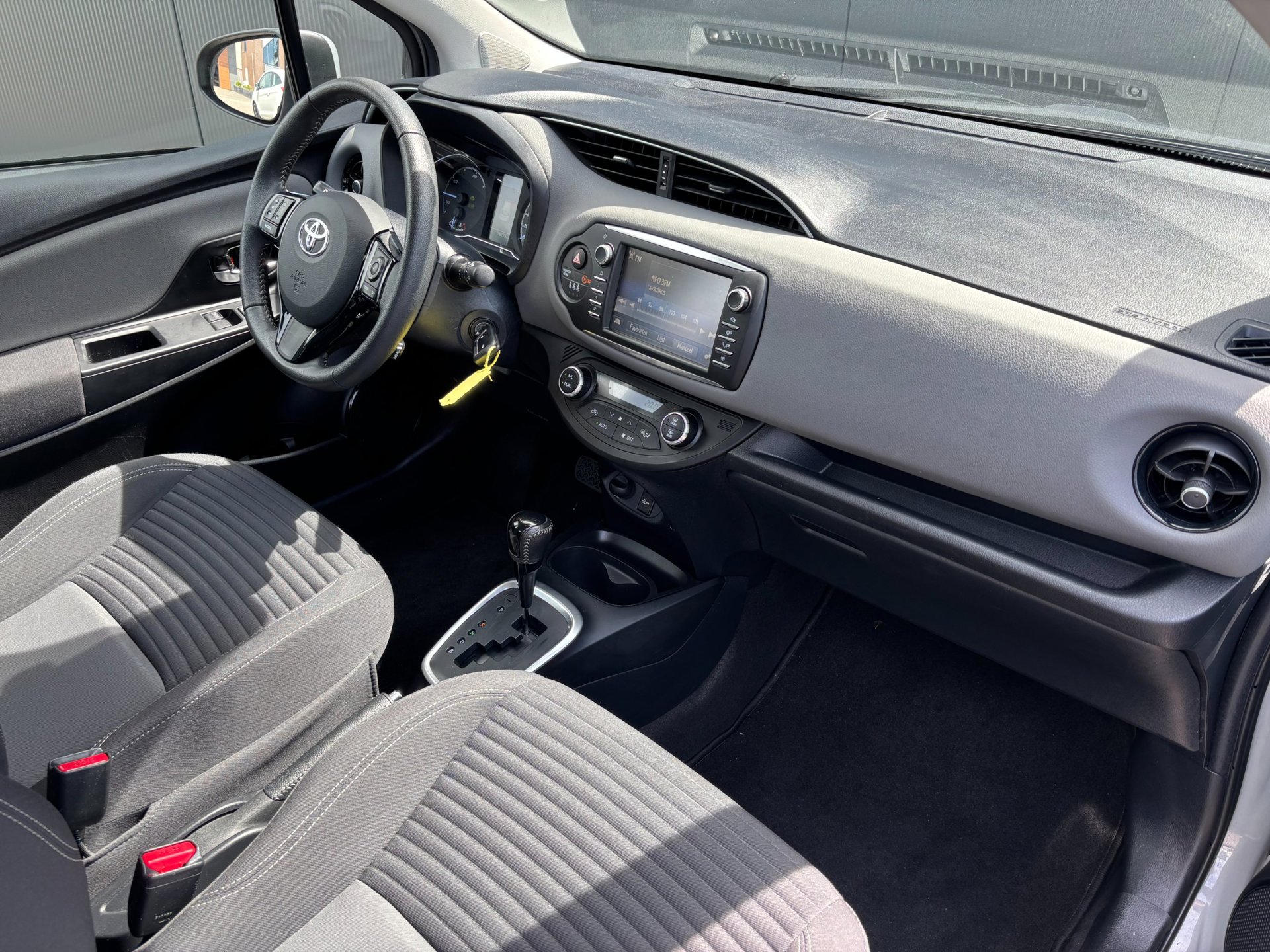 Foto van Toyota Toyota Yaris Hybrid