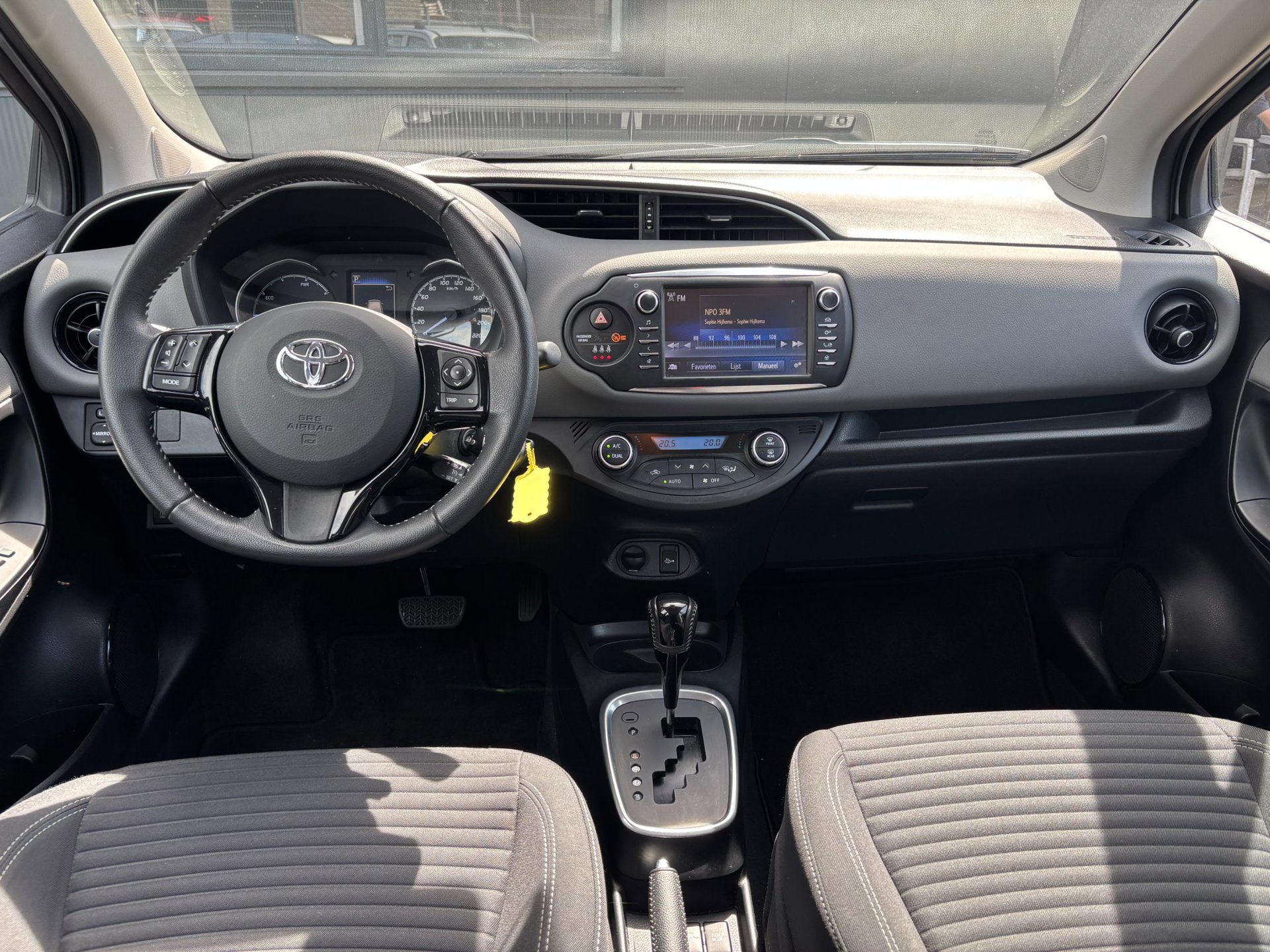 Foto van Toyota Toyota Yaris Hybrid
