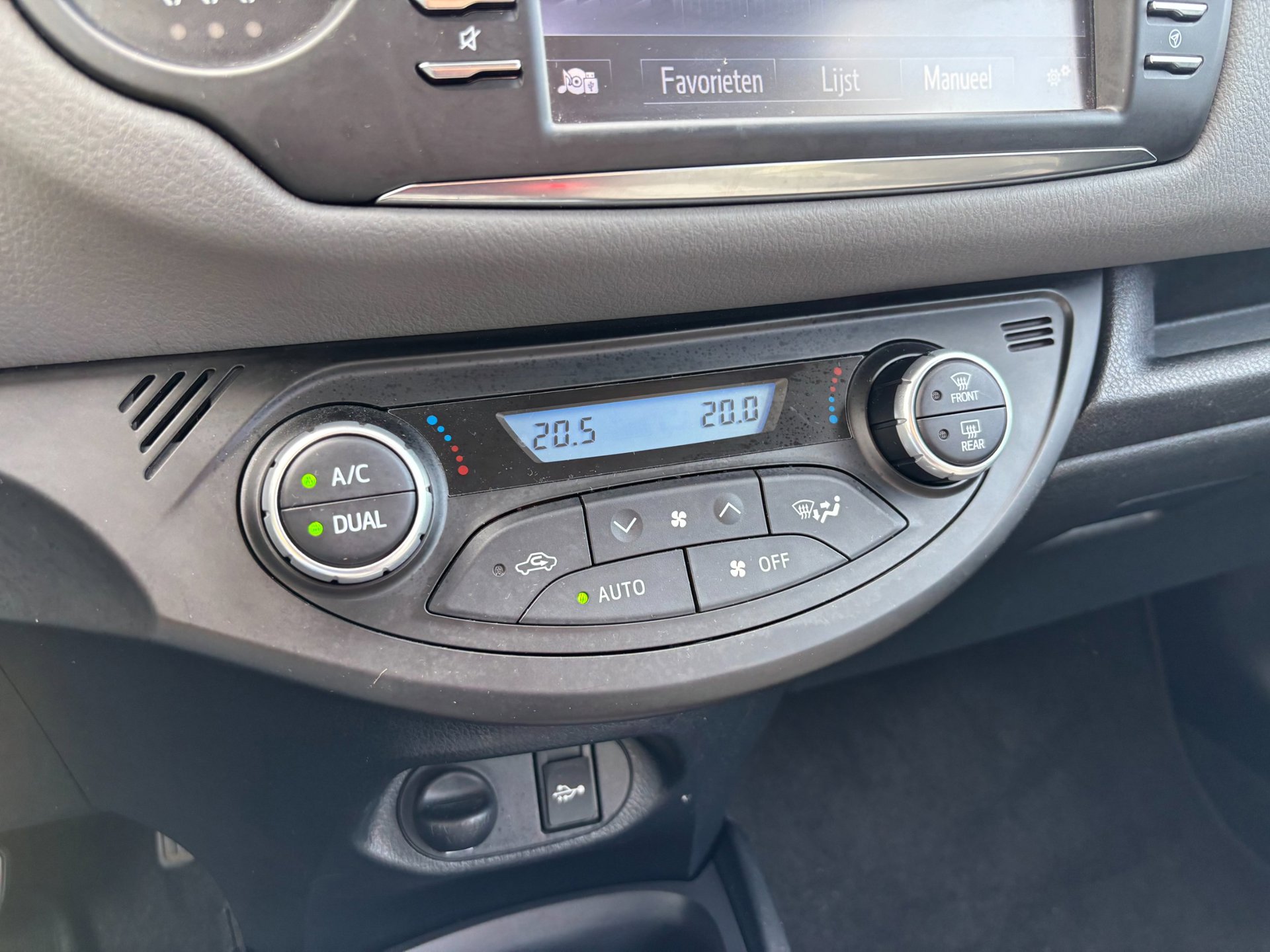 Foto van Toyota Toyota Yaris Hybrid