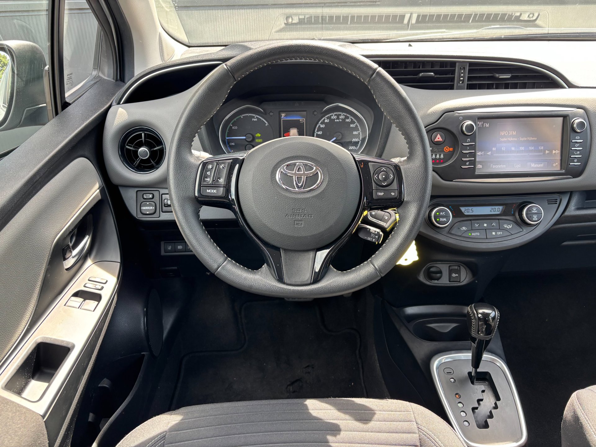 Foto van Toyota Toyota Yaris Hybrid