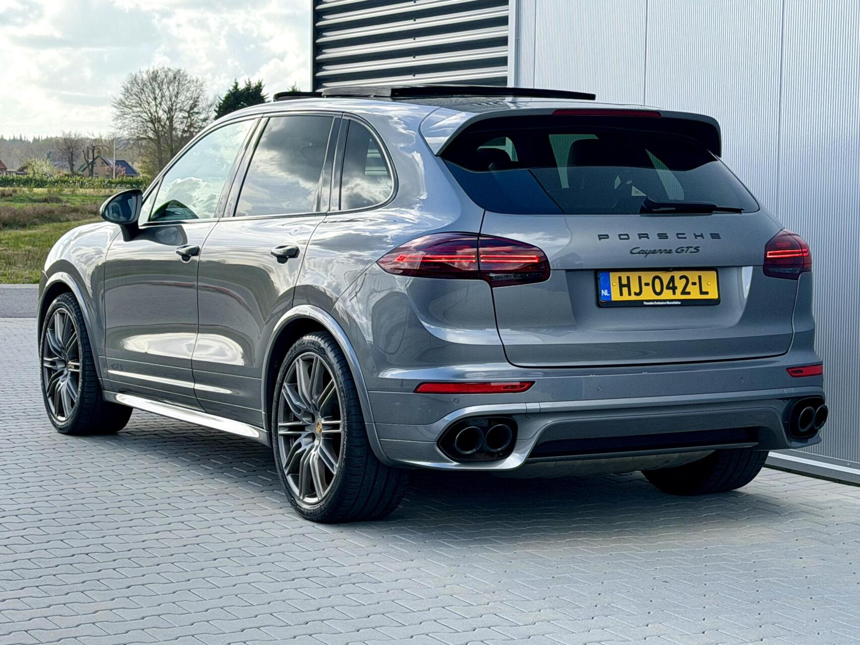 Foto van Porsche Cayenne GTS