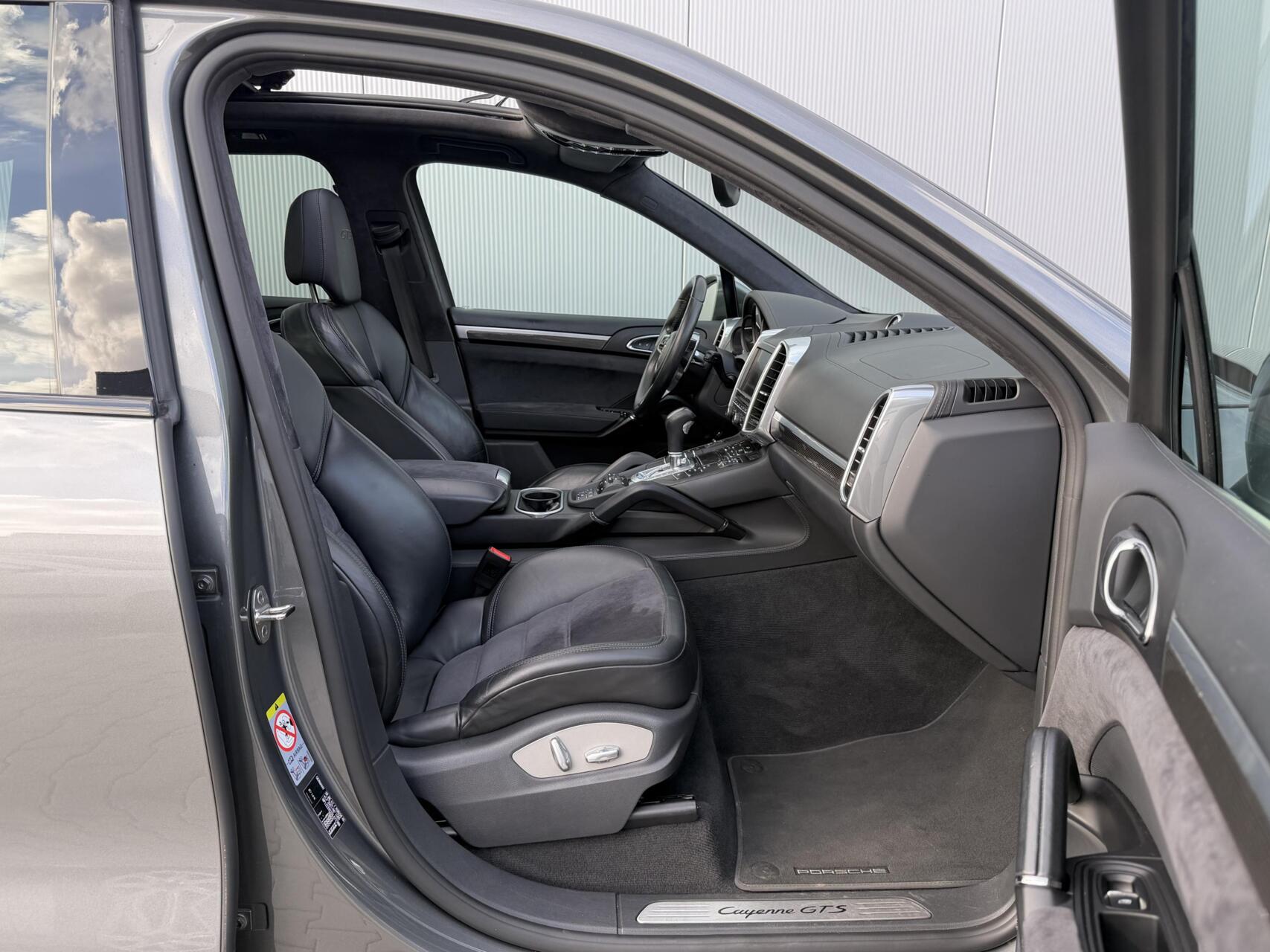 Foto van Porsche Cayenne GTS