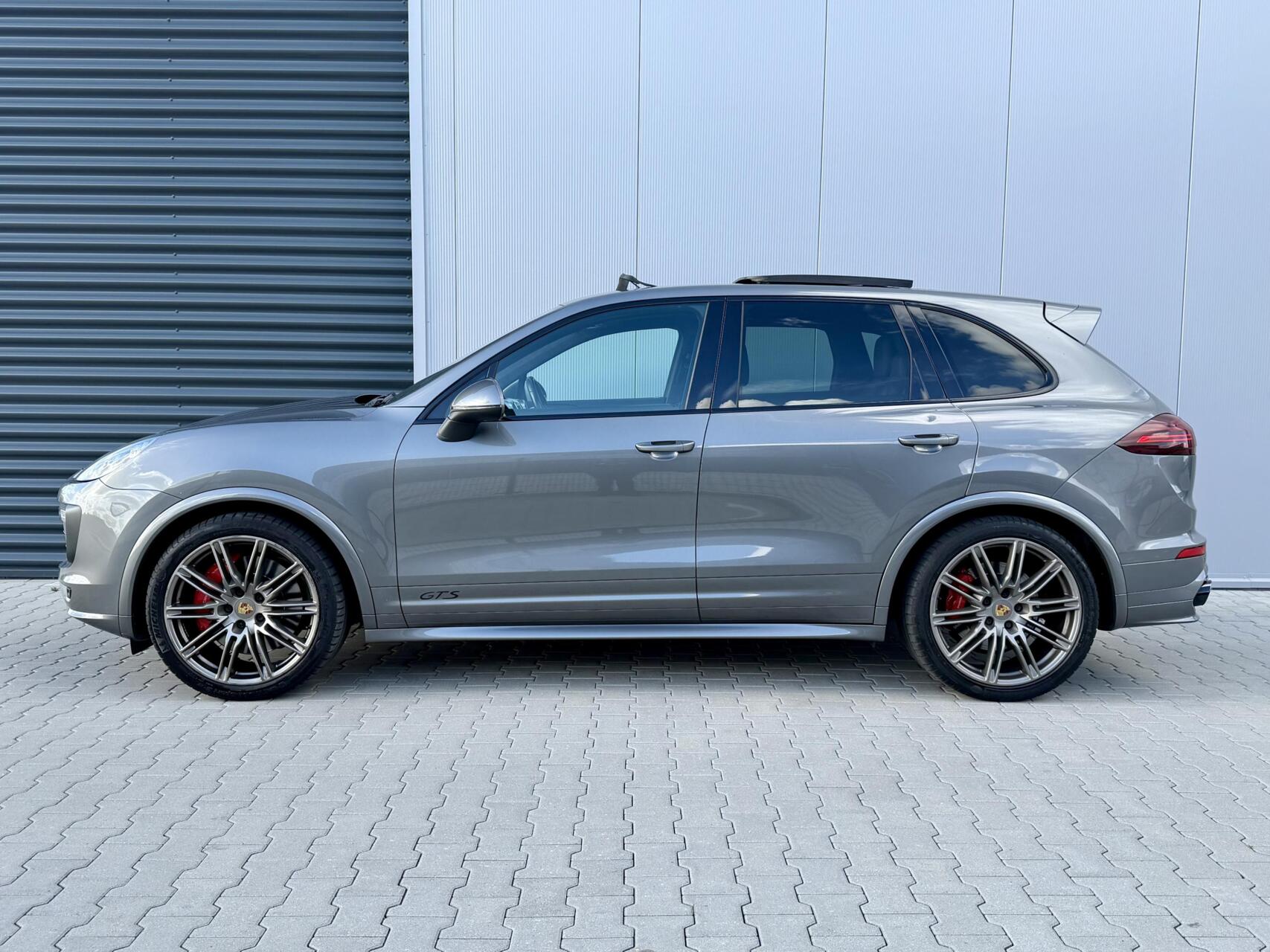 Foto van Porsche Cayenne GTS