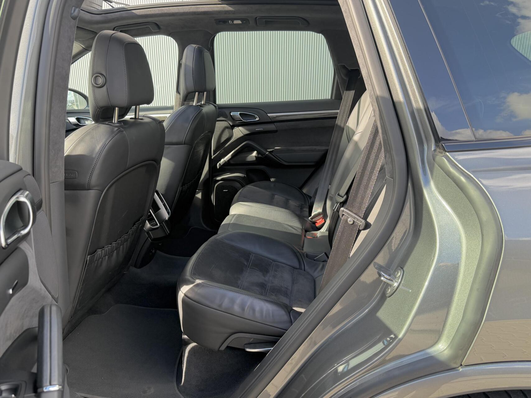 Foto van Porsche Cayenne GTS