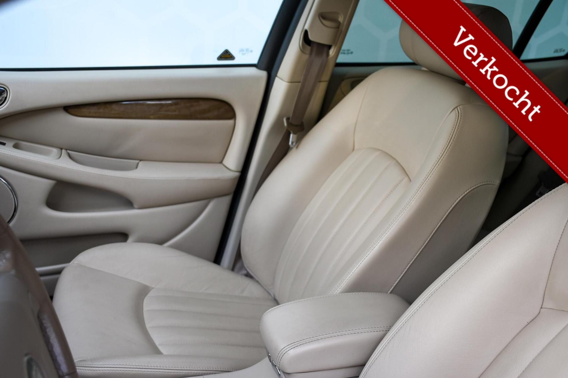 Foto van Jaguar X-type 2.5 V6 Executive