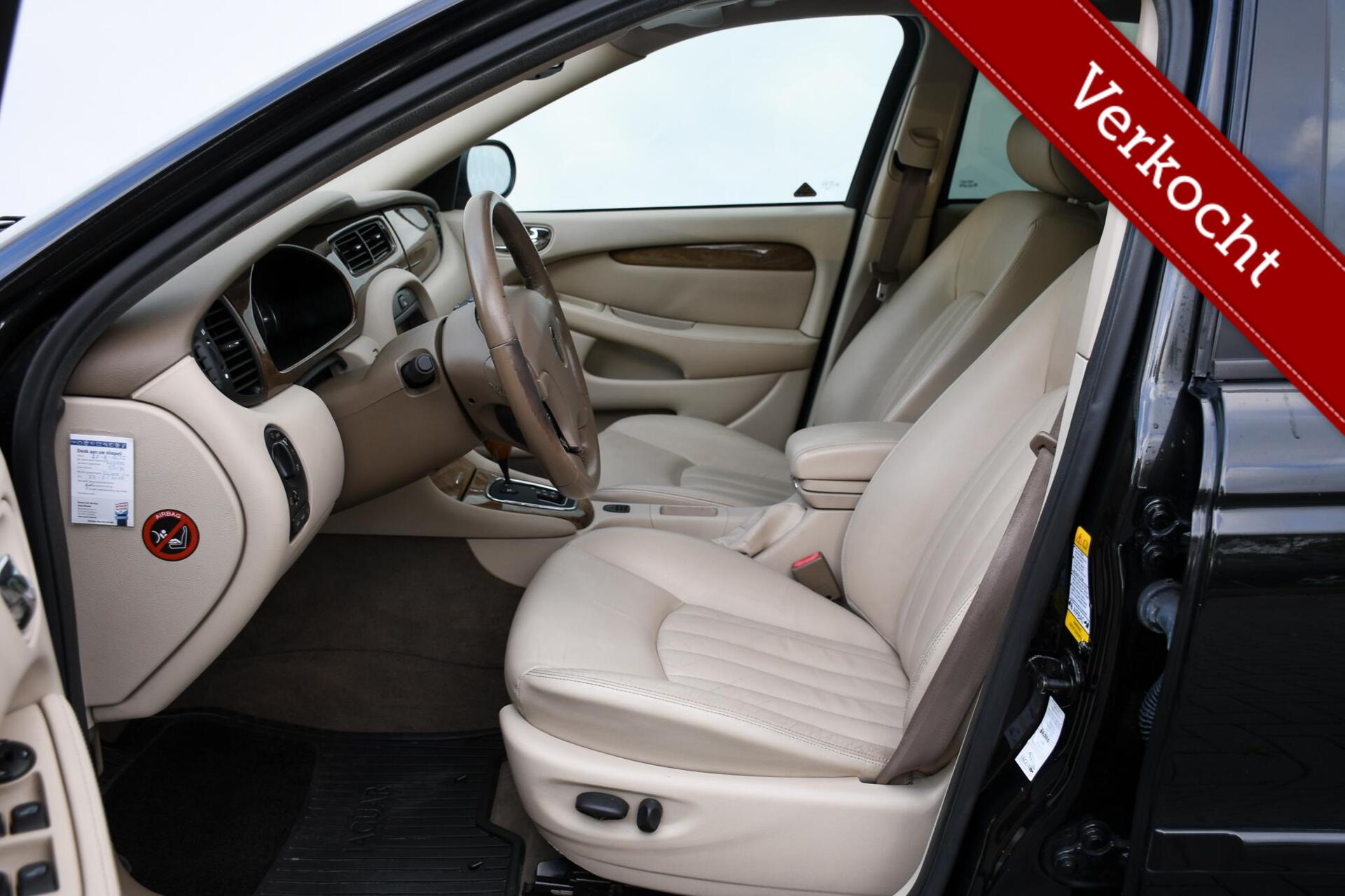 Foto van Jaguar X-type 2.5 V6 Executive