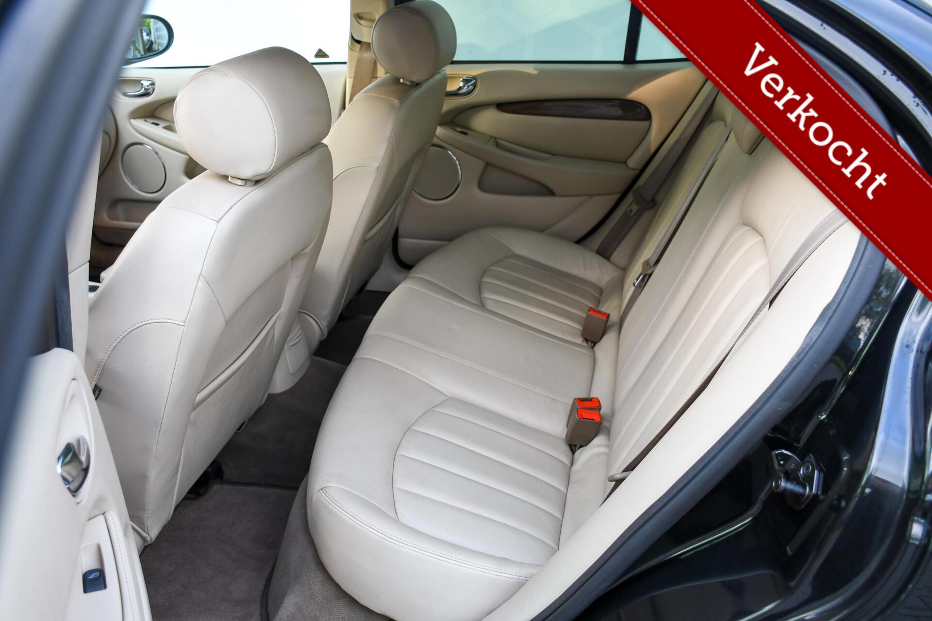 Foto van Jaguar X-type 2.5 V6 Executive