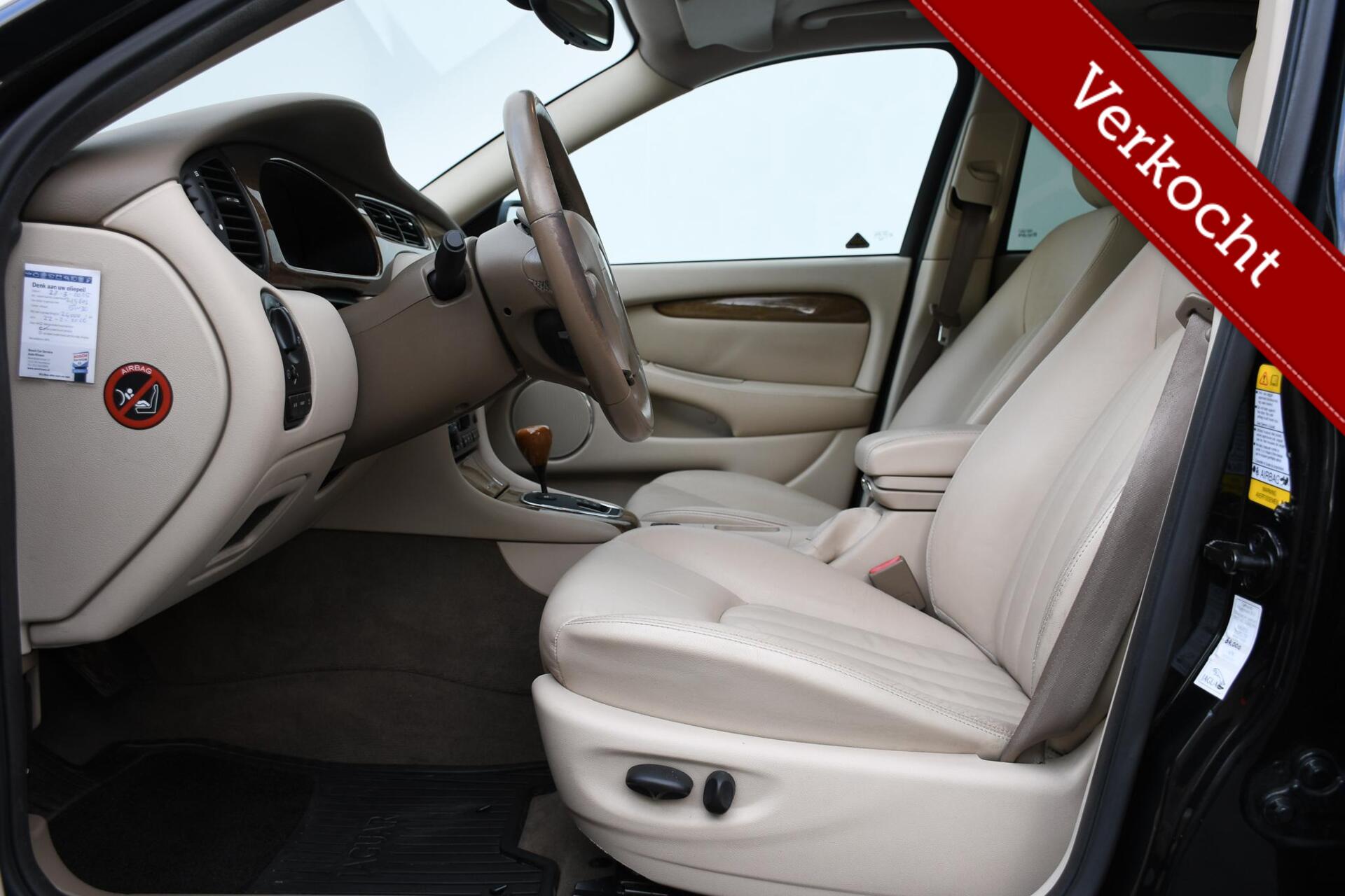 Foto van Jaguar X-type 2.5 V6 Executive