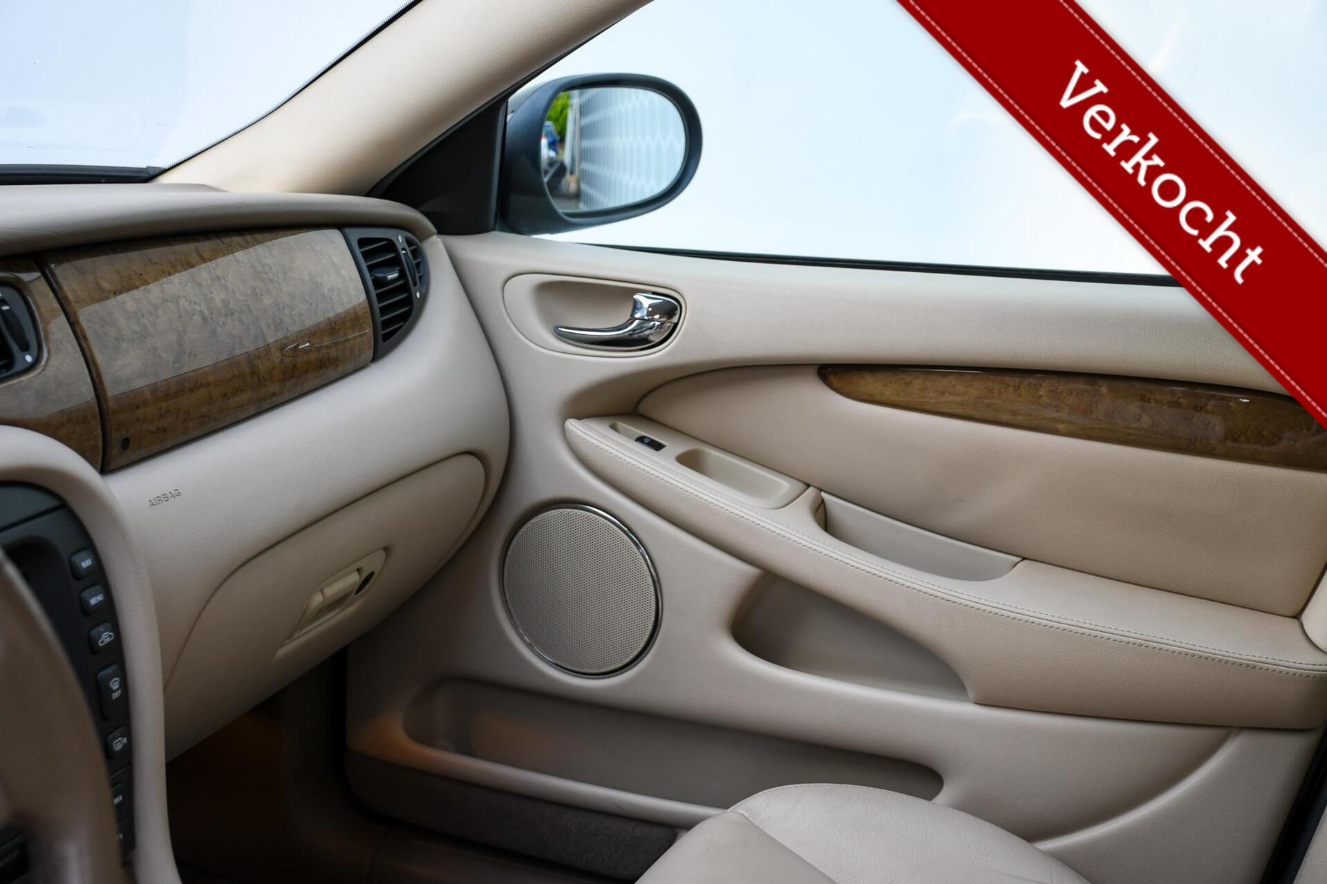 Foto van Jaguar X-type 2.5 V6 Executive