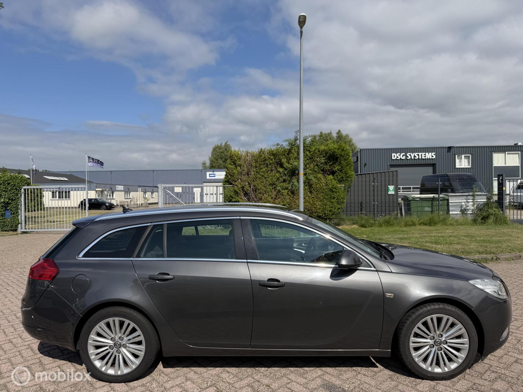 Foto van Opel Insignia Sports Tourer SW