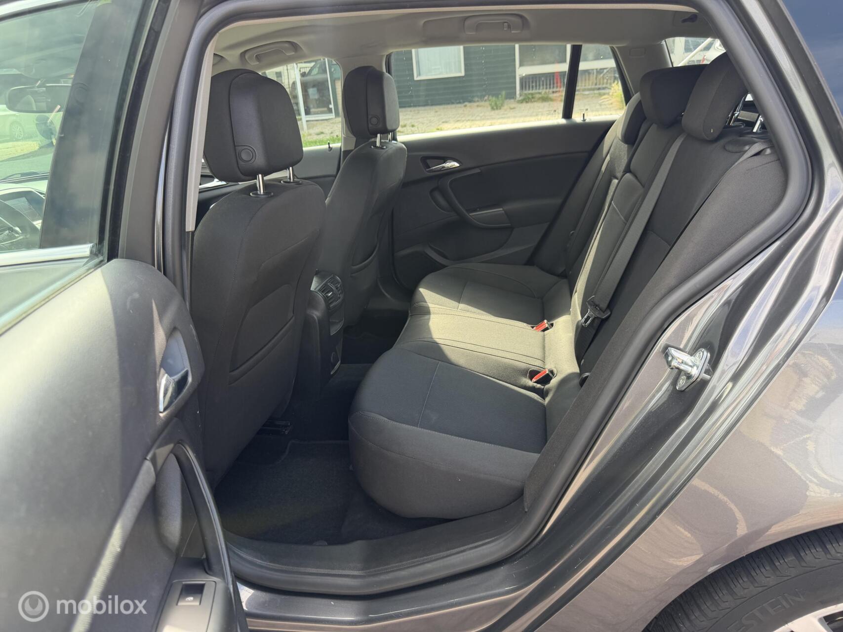 Foto van Opel Insignia Sports Tourer SW